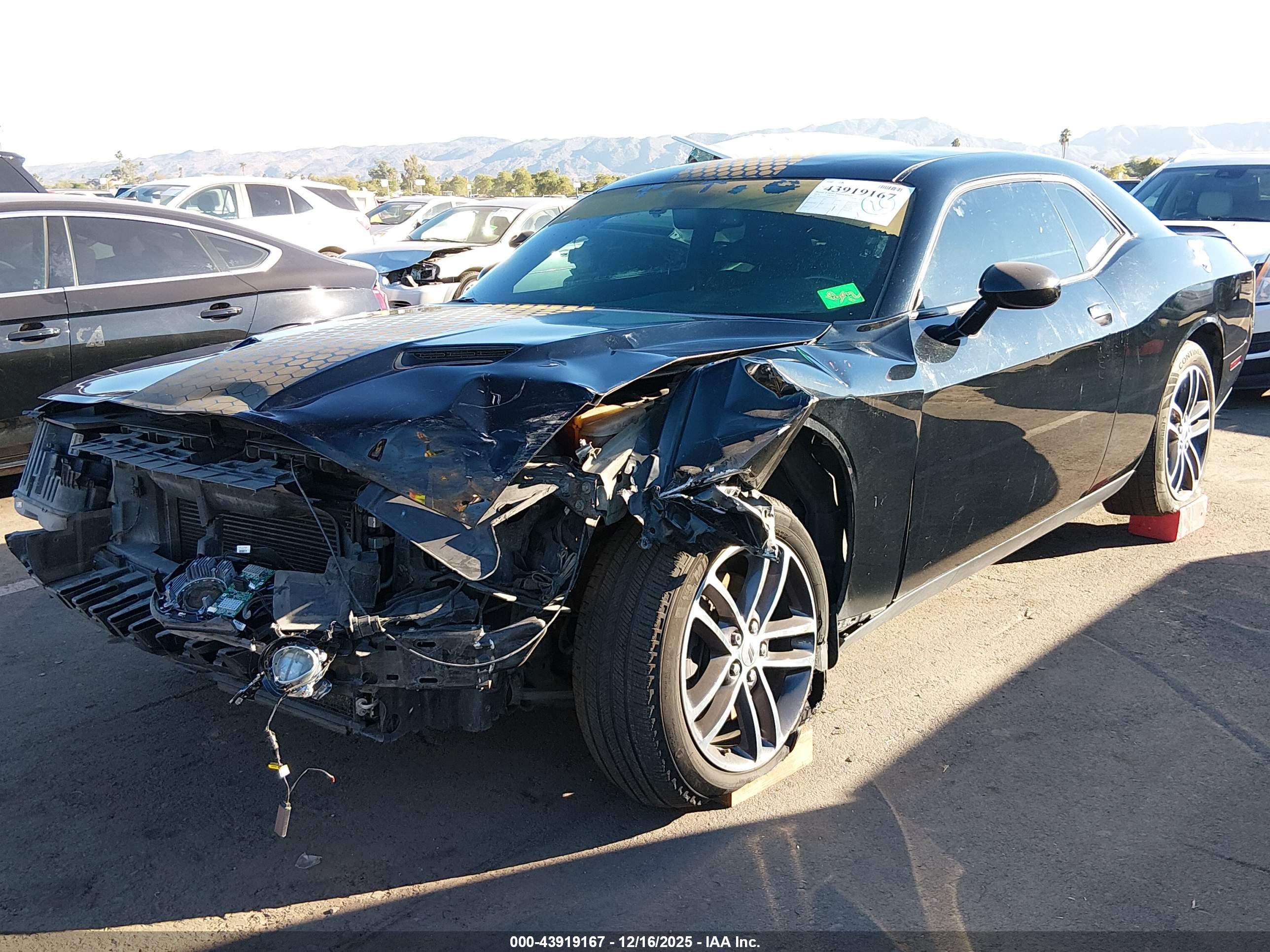 DODGE CHALLENGER image 2