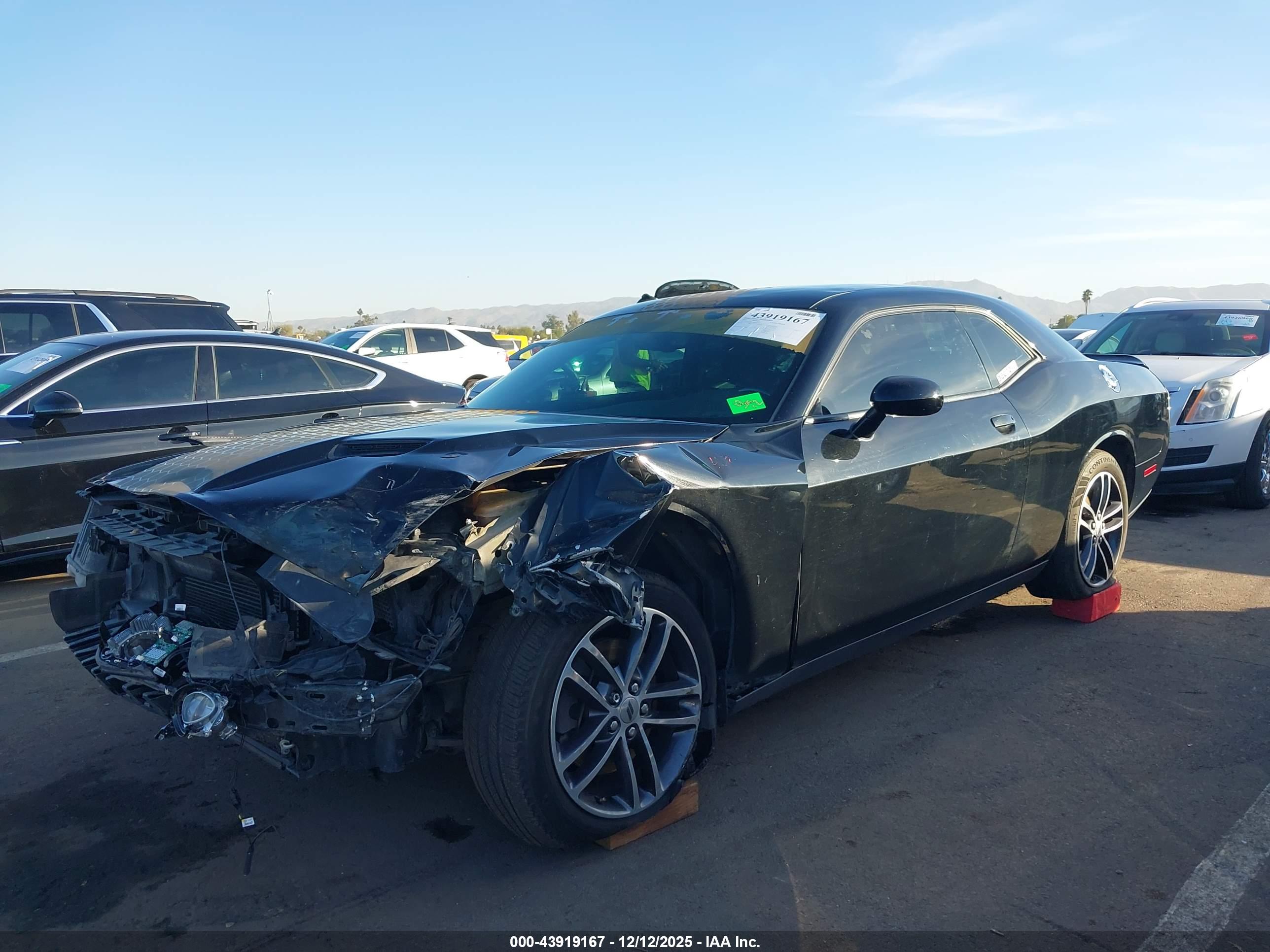 DODGE CHALLENGER image 6