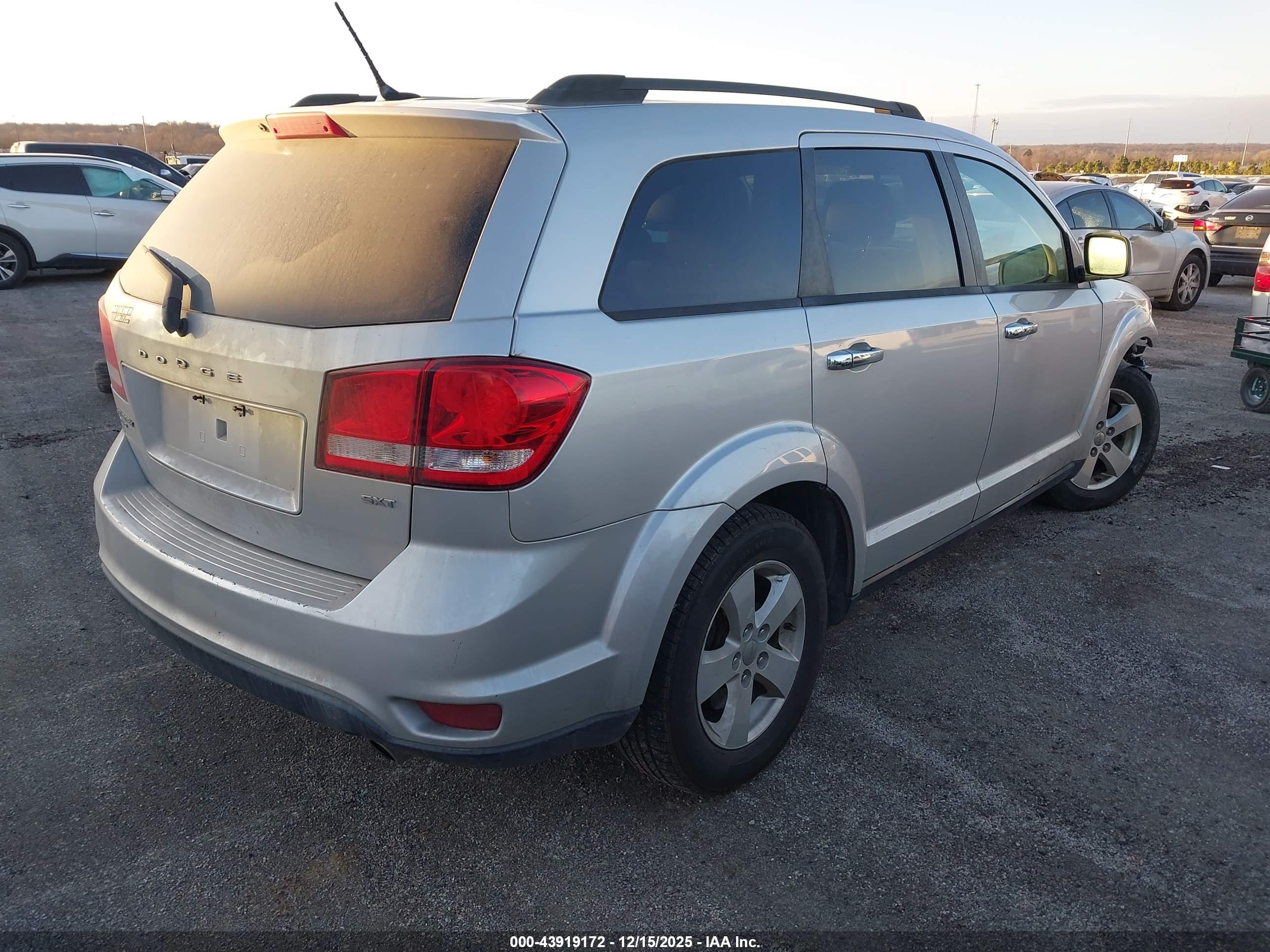 DODGE JOURNEY image 4