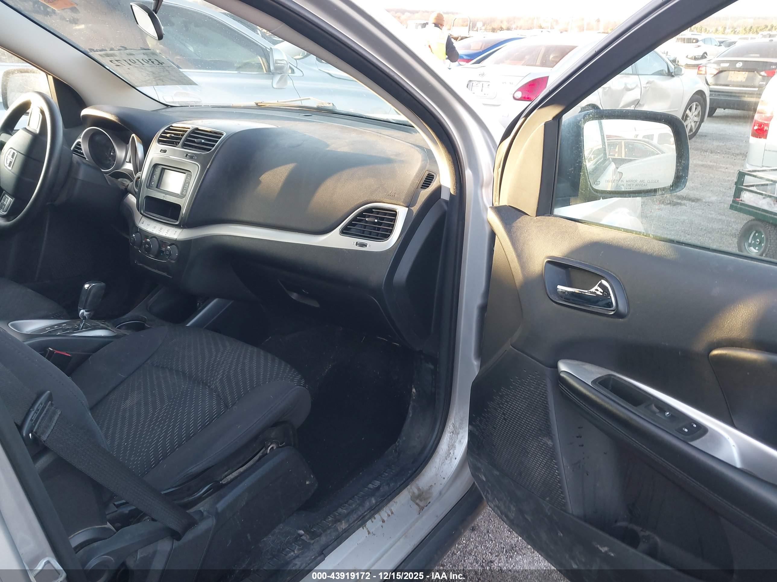 DODGE JOURNEY image 5
