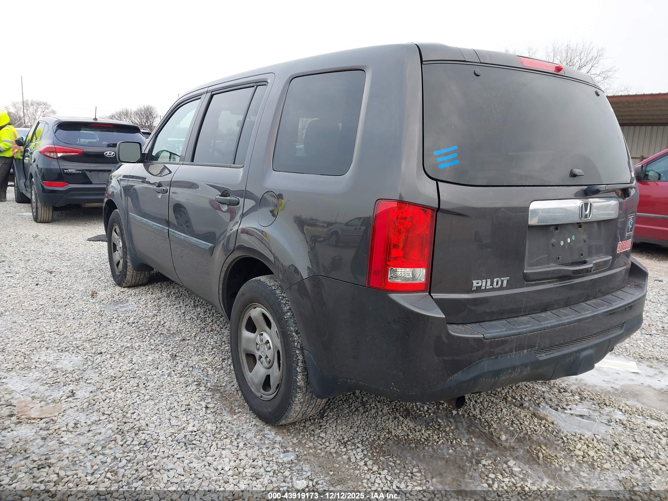 HONDA PILOT image 3