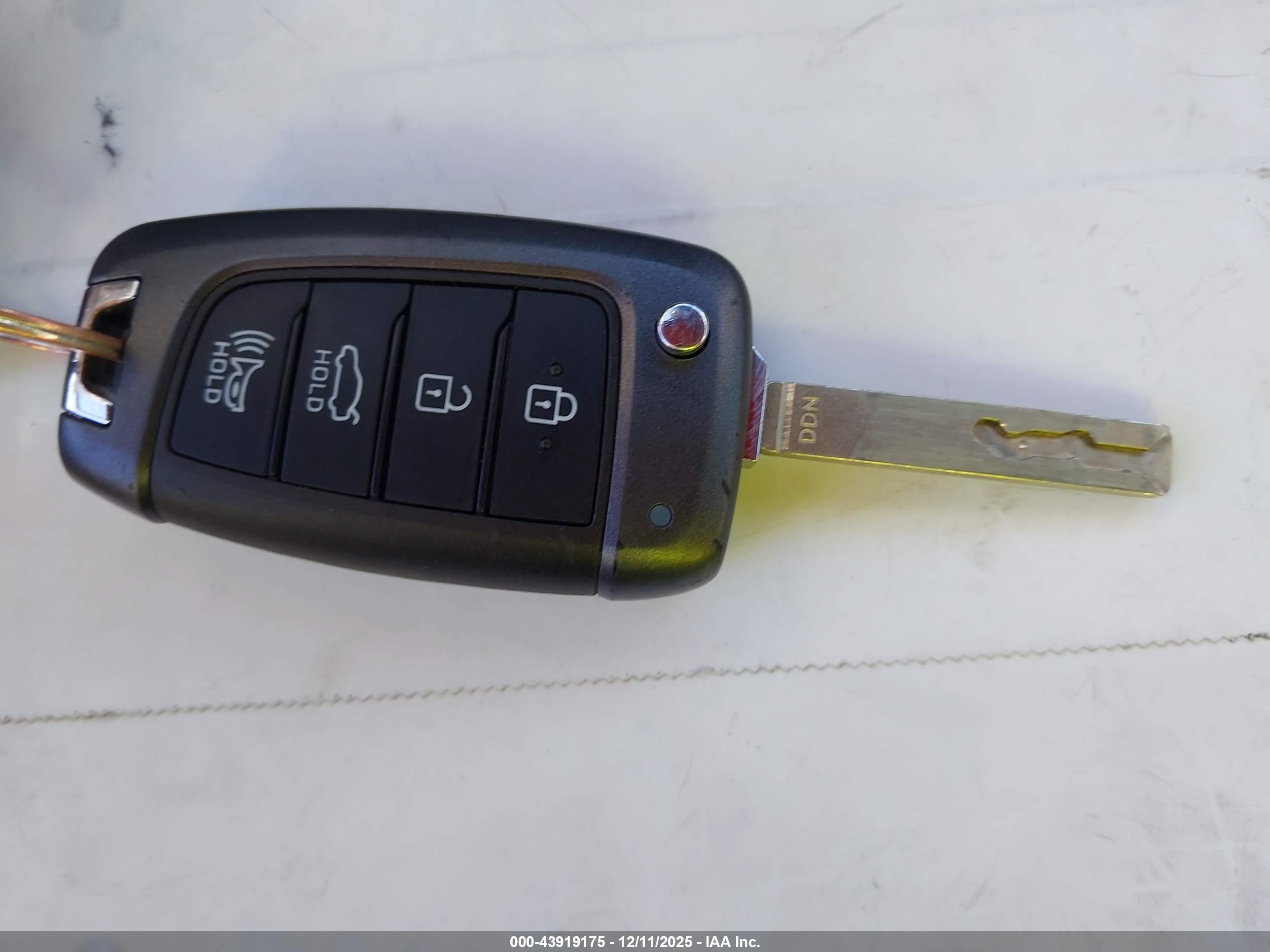 HYUNDAI SONATA image 11