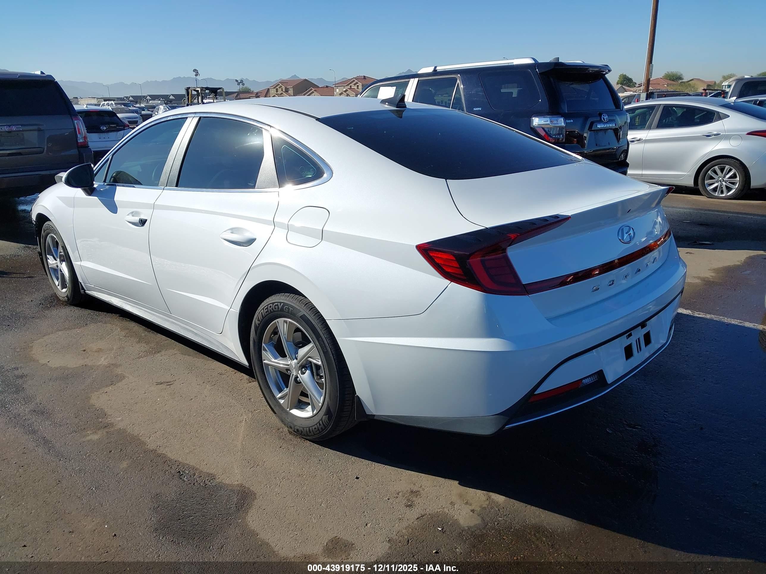 HYUNDAI SONATA image 3