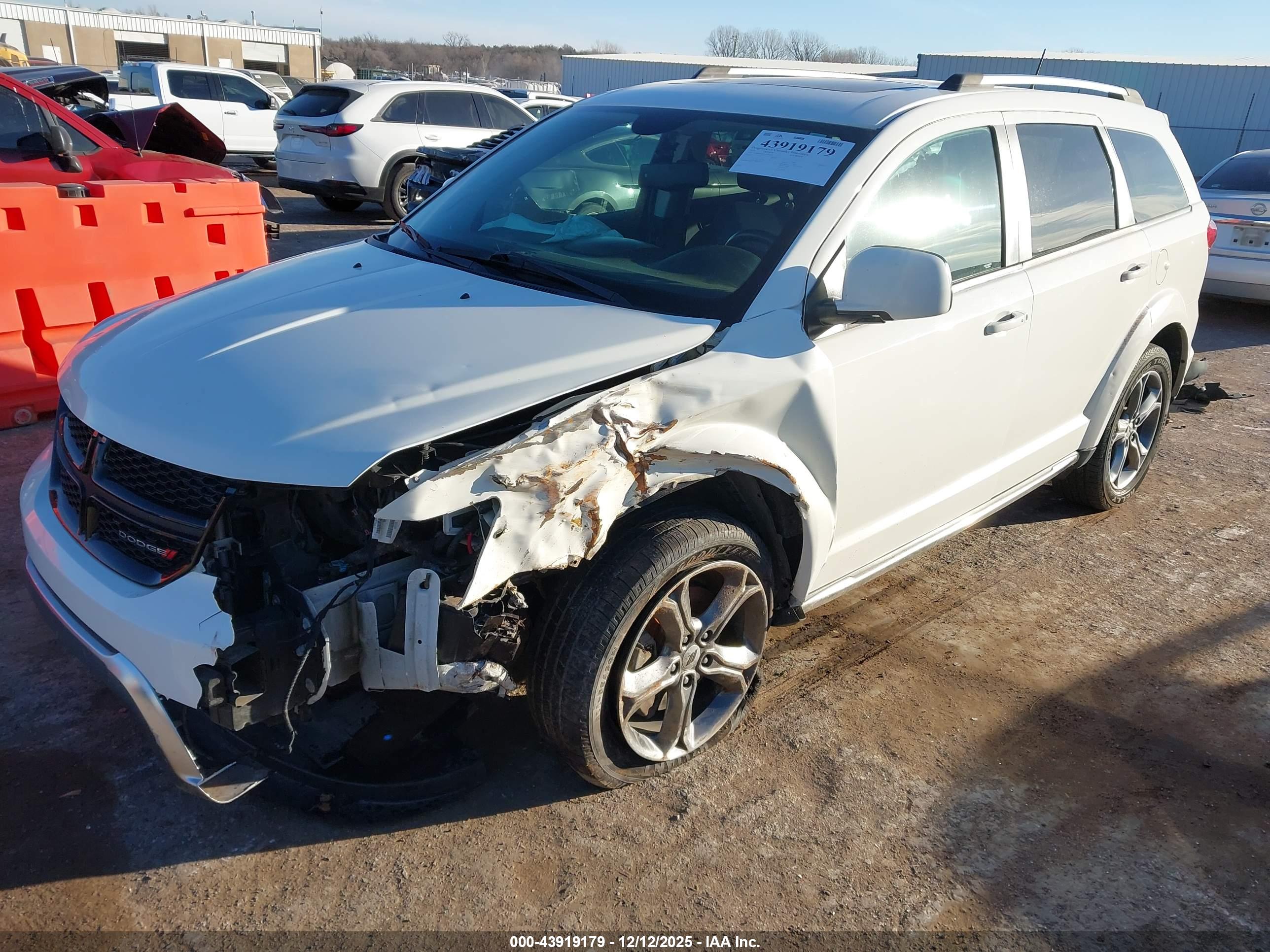DODGE JOURNEY image 2