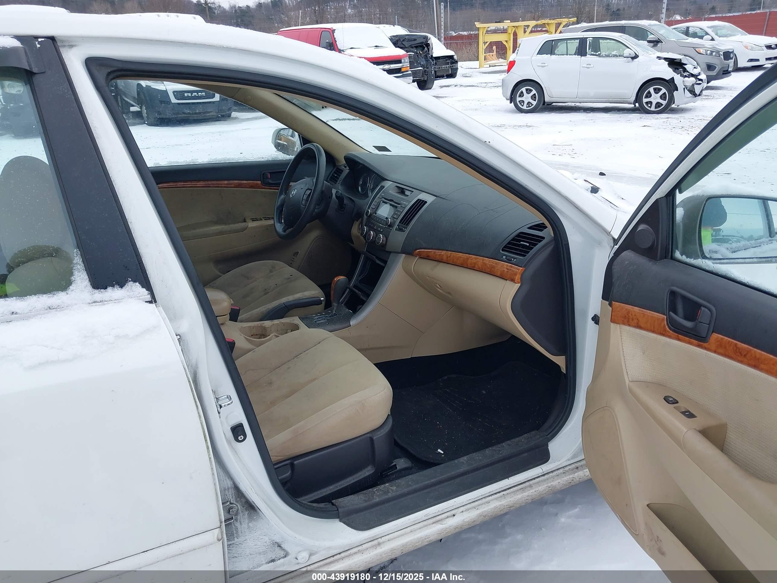 HYUNDAI SONATA image 5