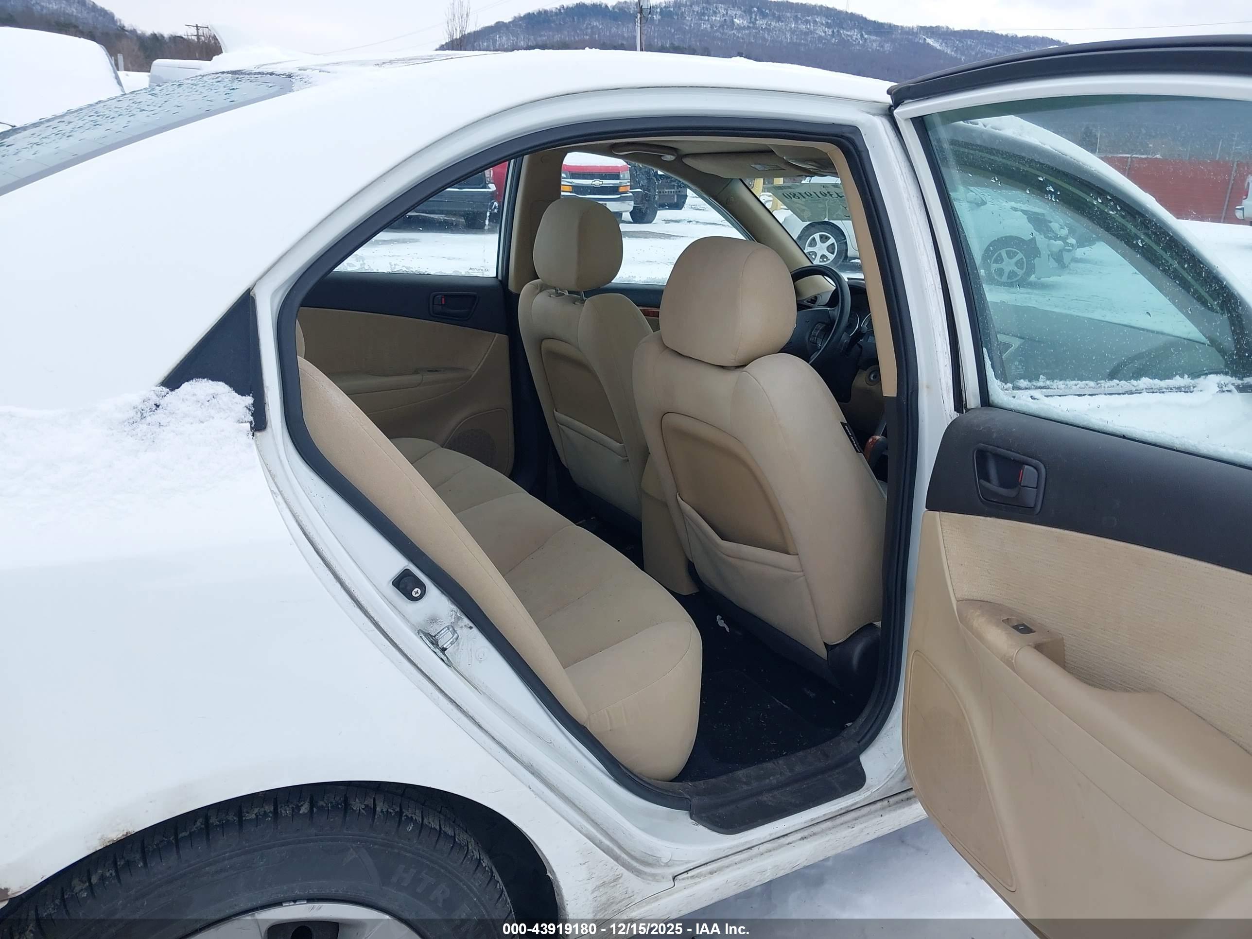 HYUNDAI SONATA image 8