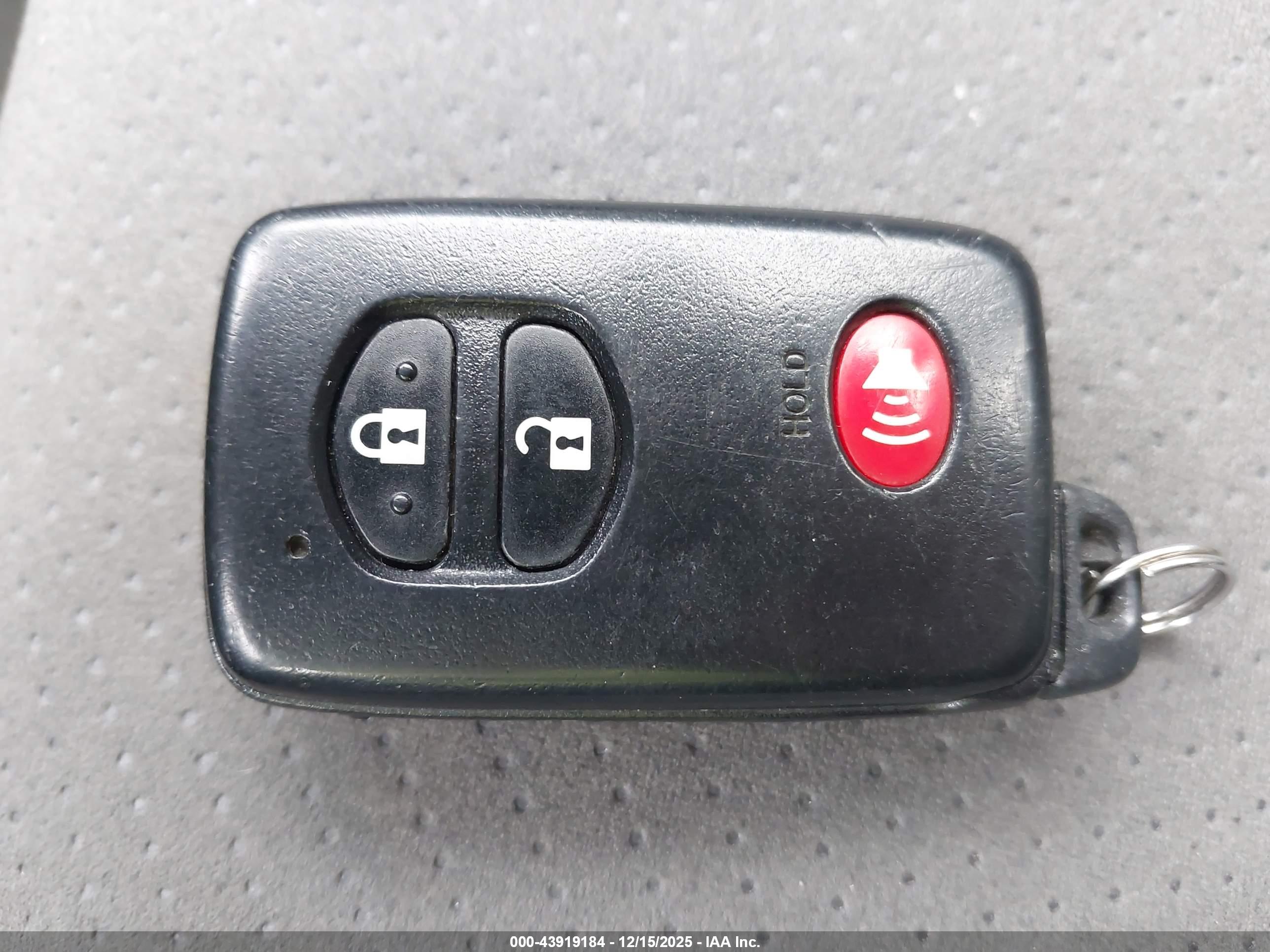 TOYOTA PRIUS image 11