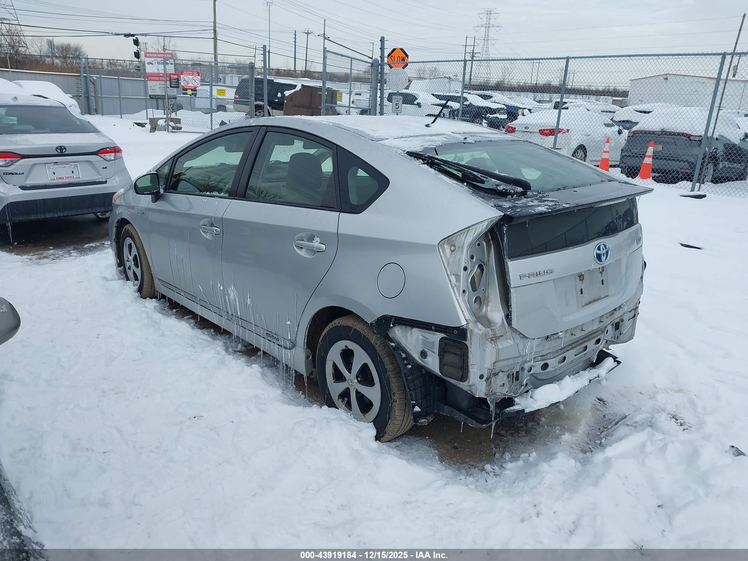 TOYOTA PRIUS image 3