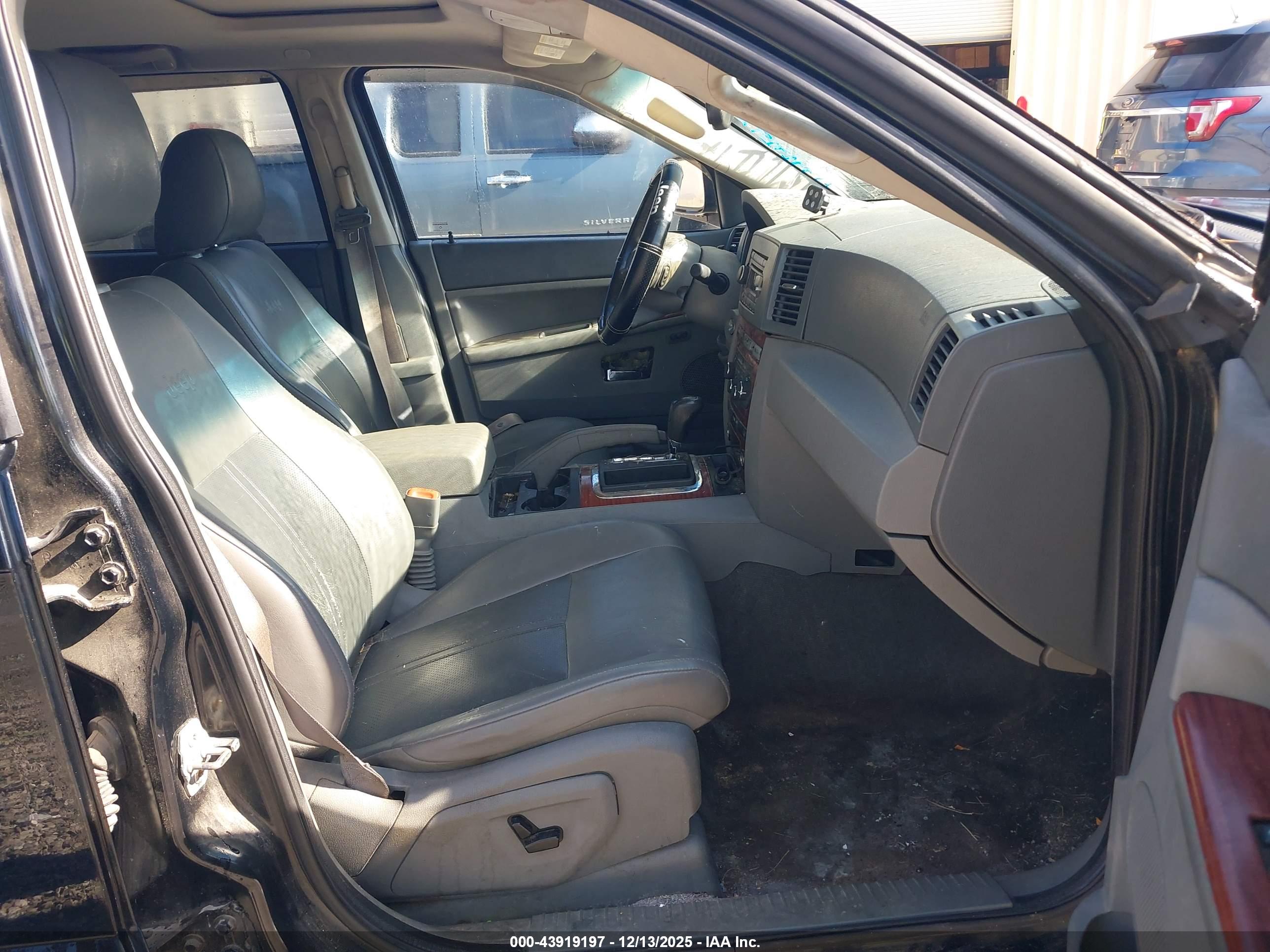 JEEP GRAND image 5