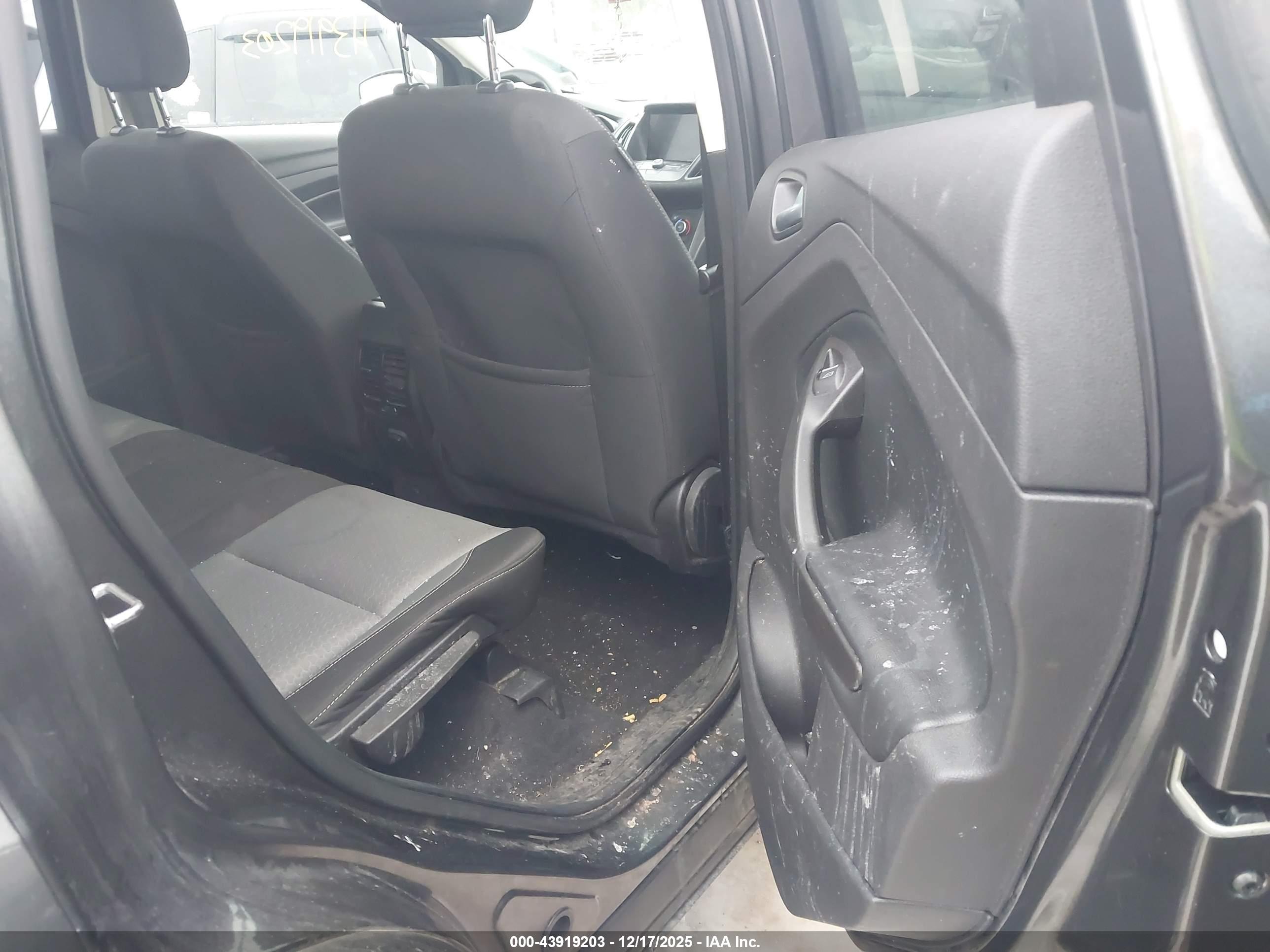 FORD ESCAPE image 8