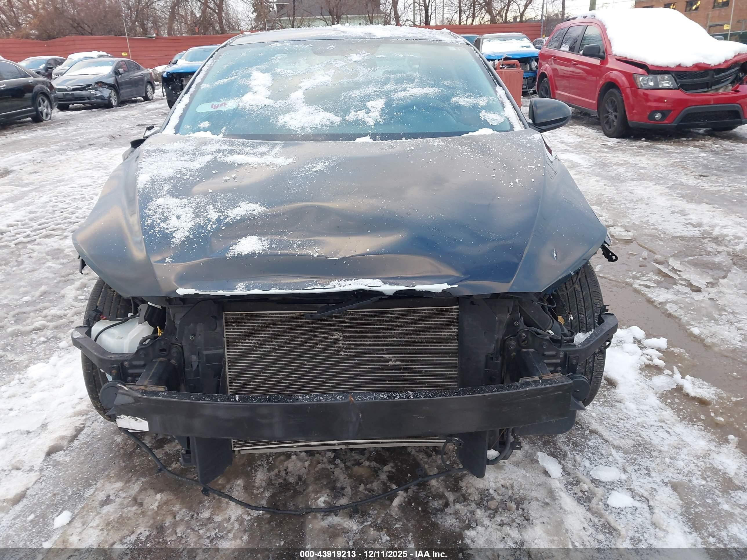 HYUNDAI ELANTRA image 6