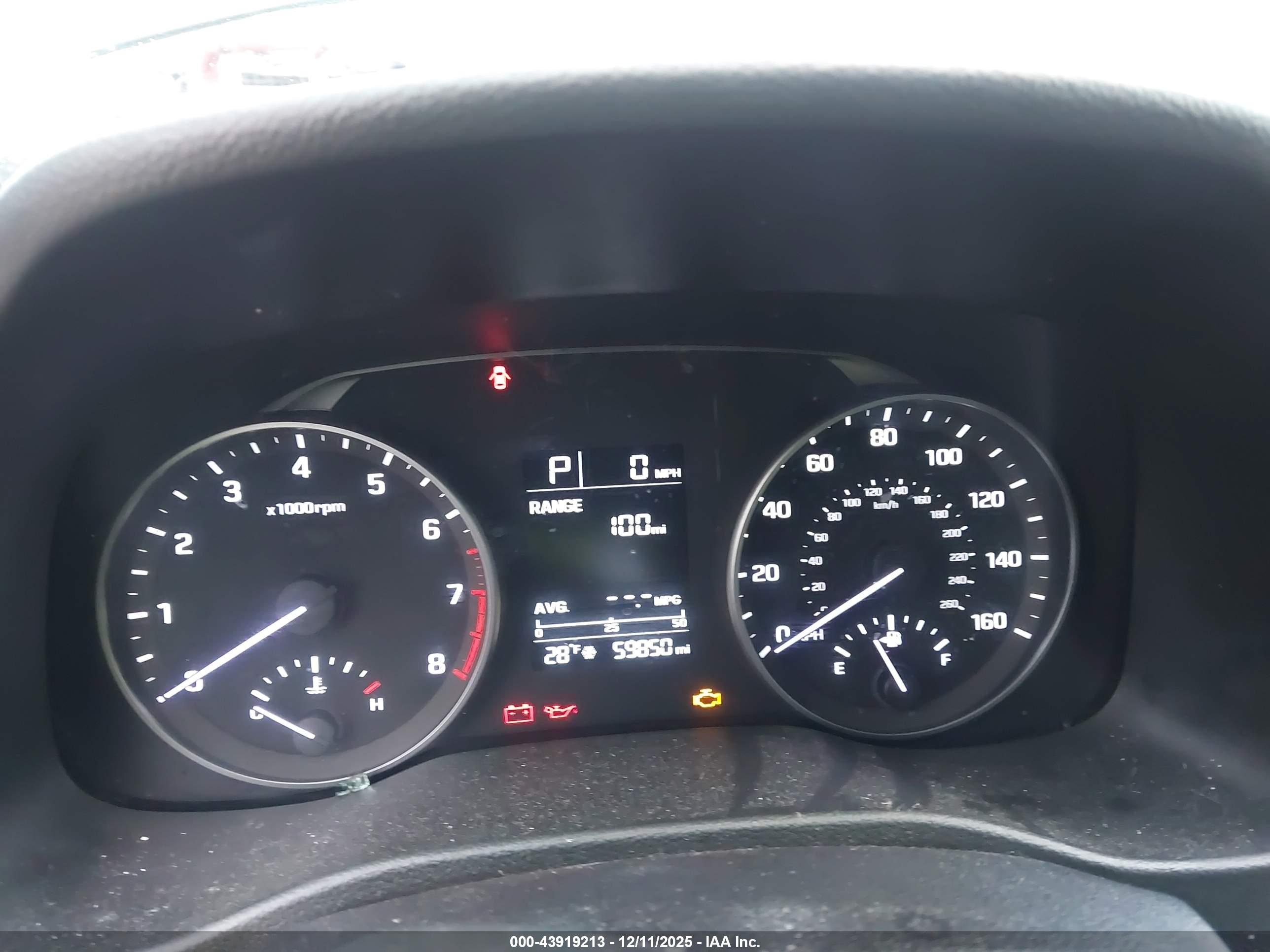 HYUNDAI ELANTRA image 7