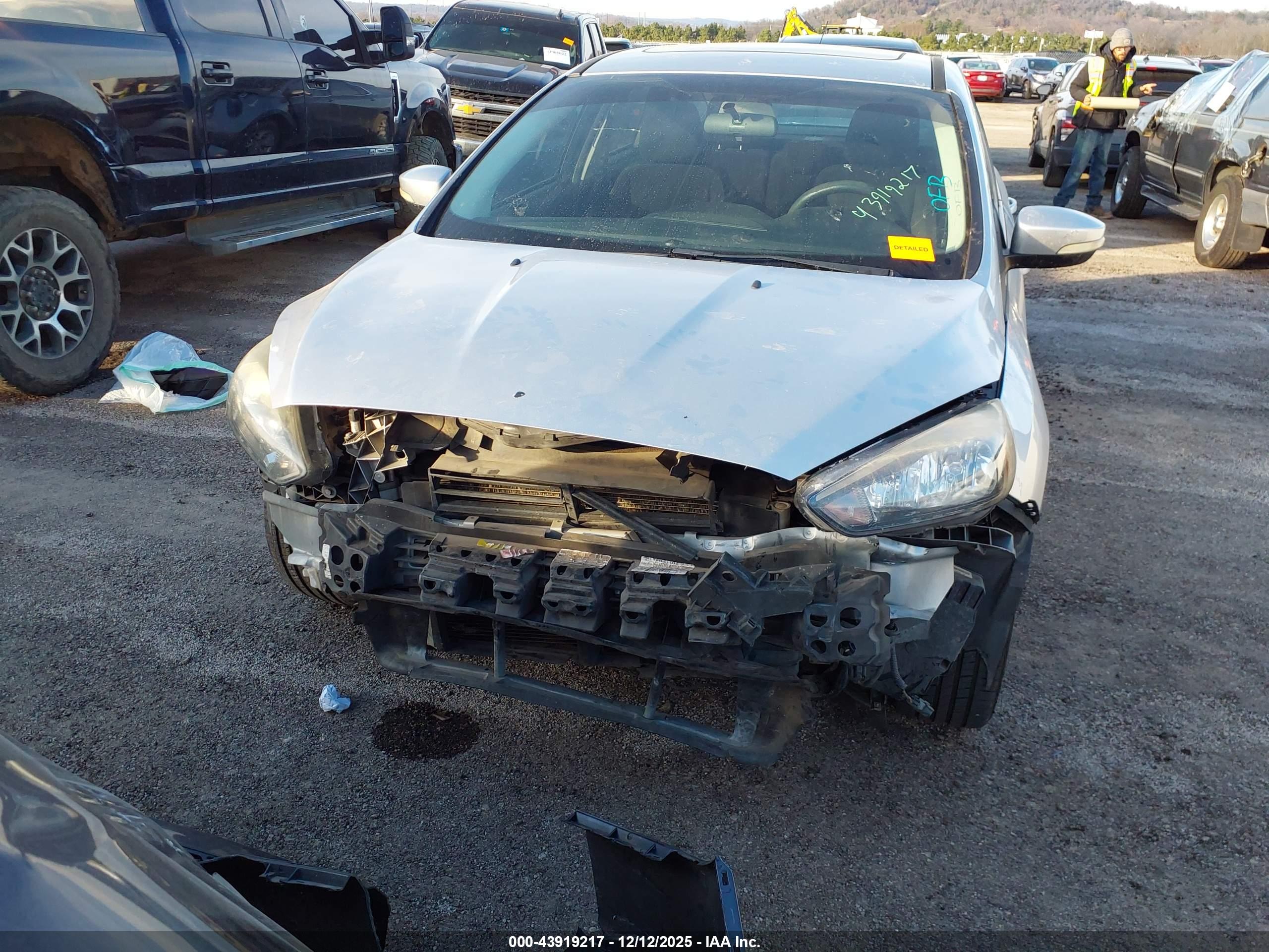 FORD FOCUS image 6