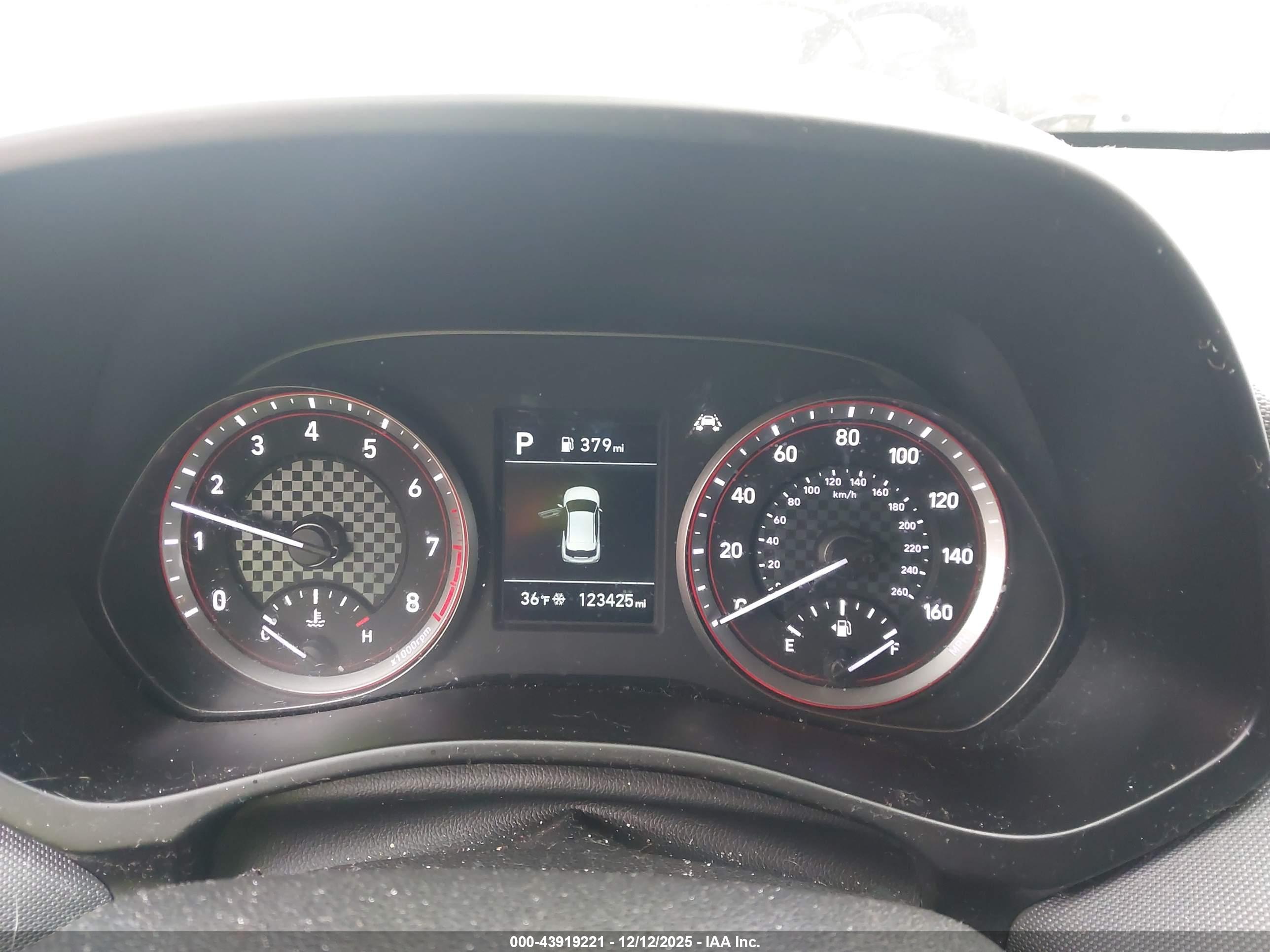 HYUNDAI VELOSTER image 7