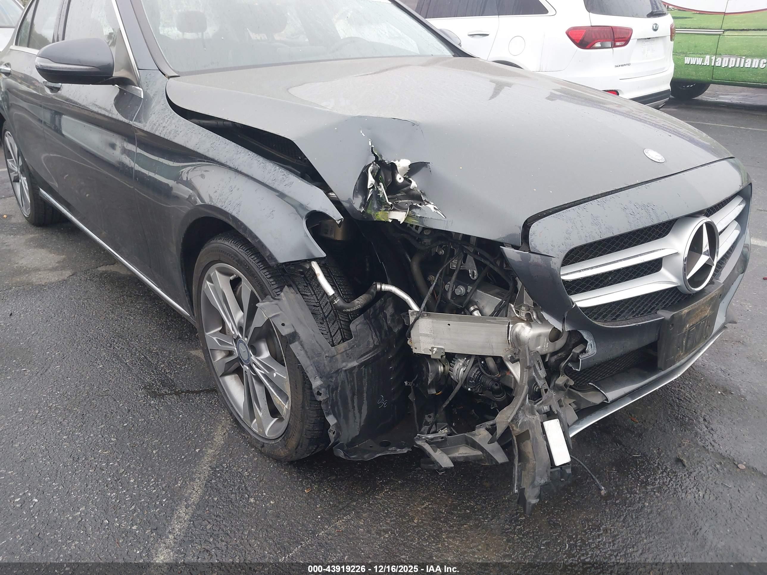 MERCEDES-BENZ C image 6
