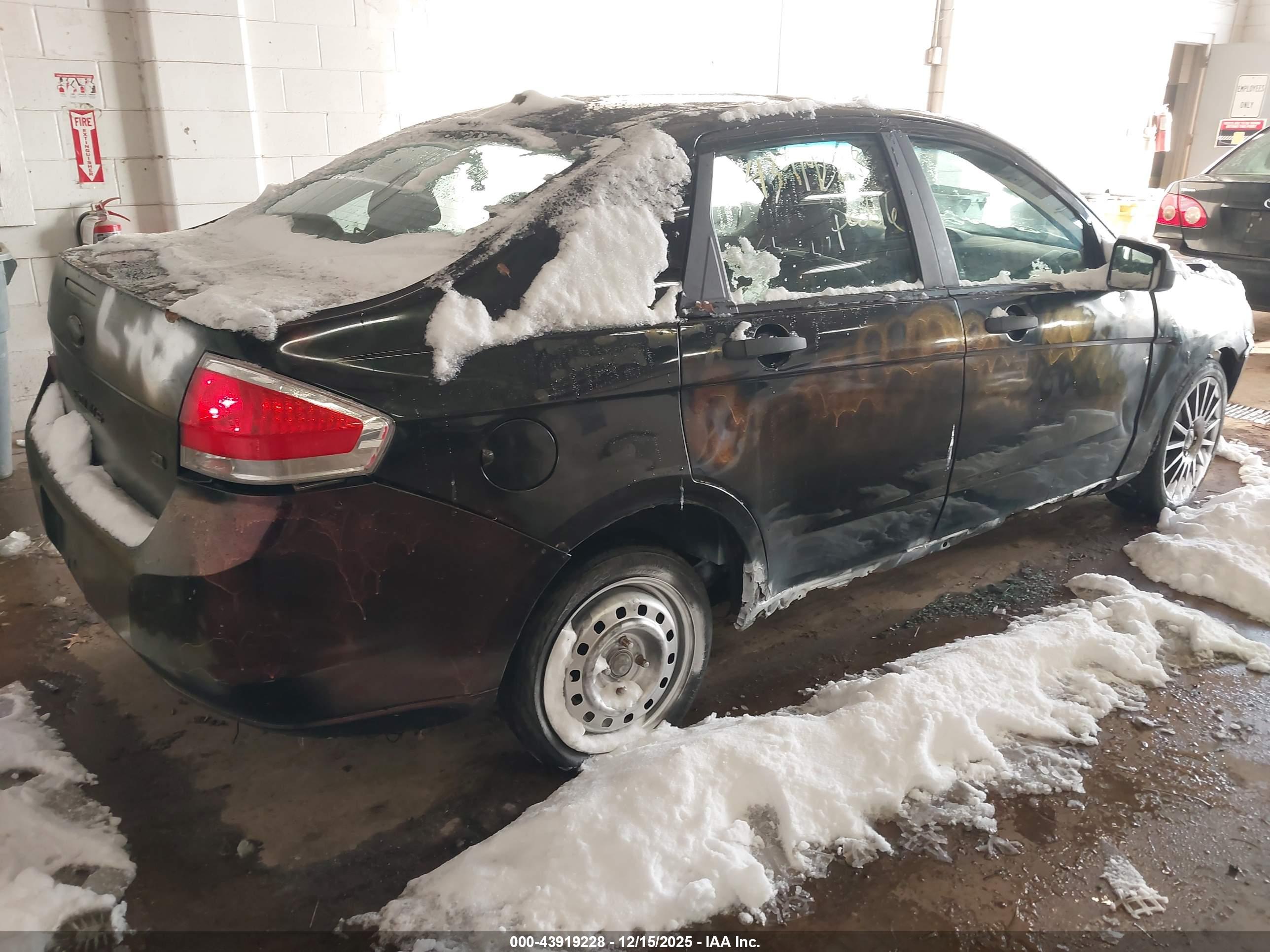 FORD FOCUS image 4