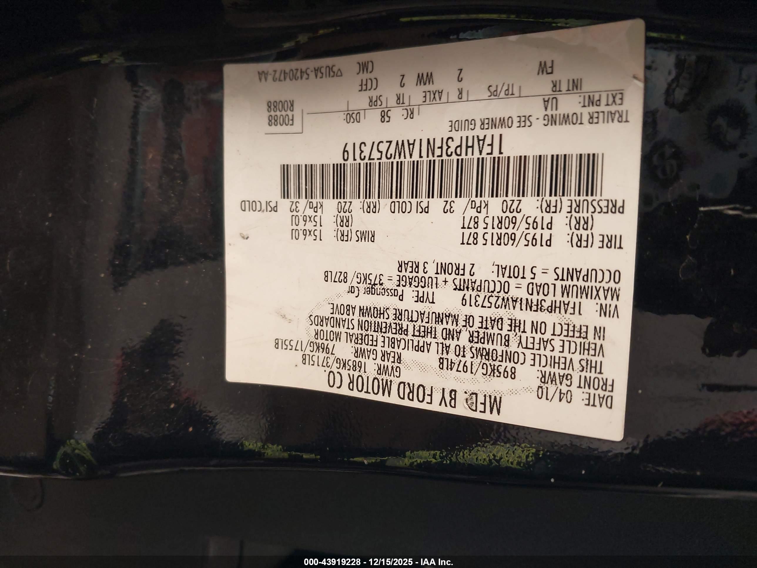 FORD FOCUS image 9