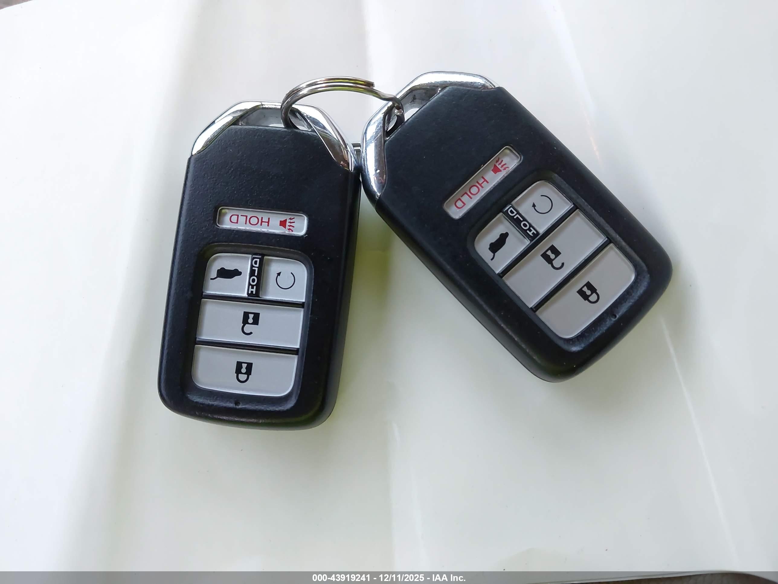 HONDA CR-V image 11