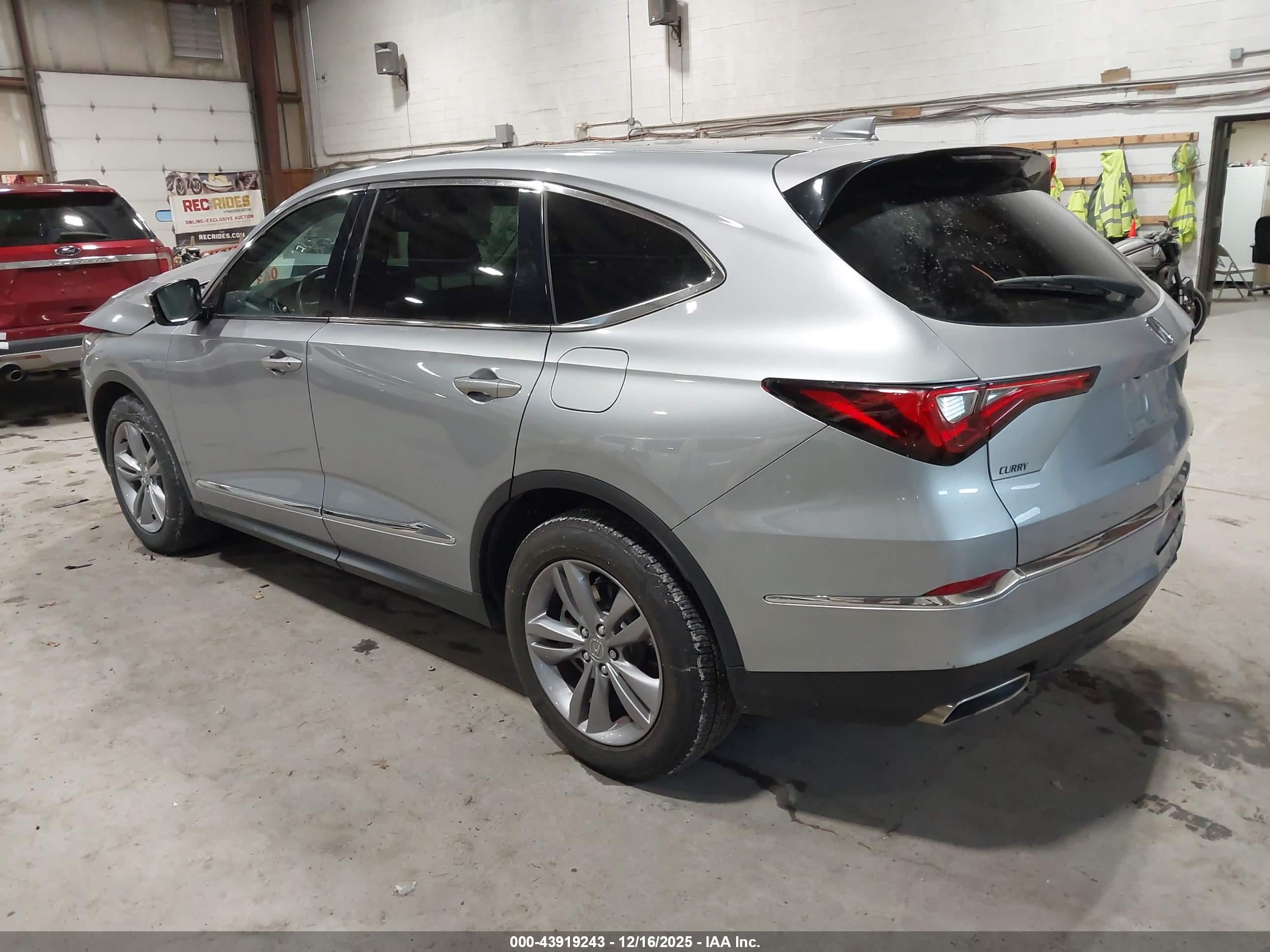 ACURA MDX image 3