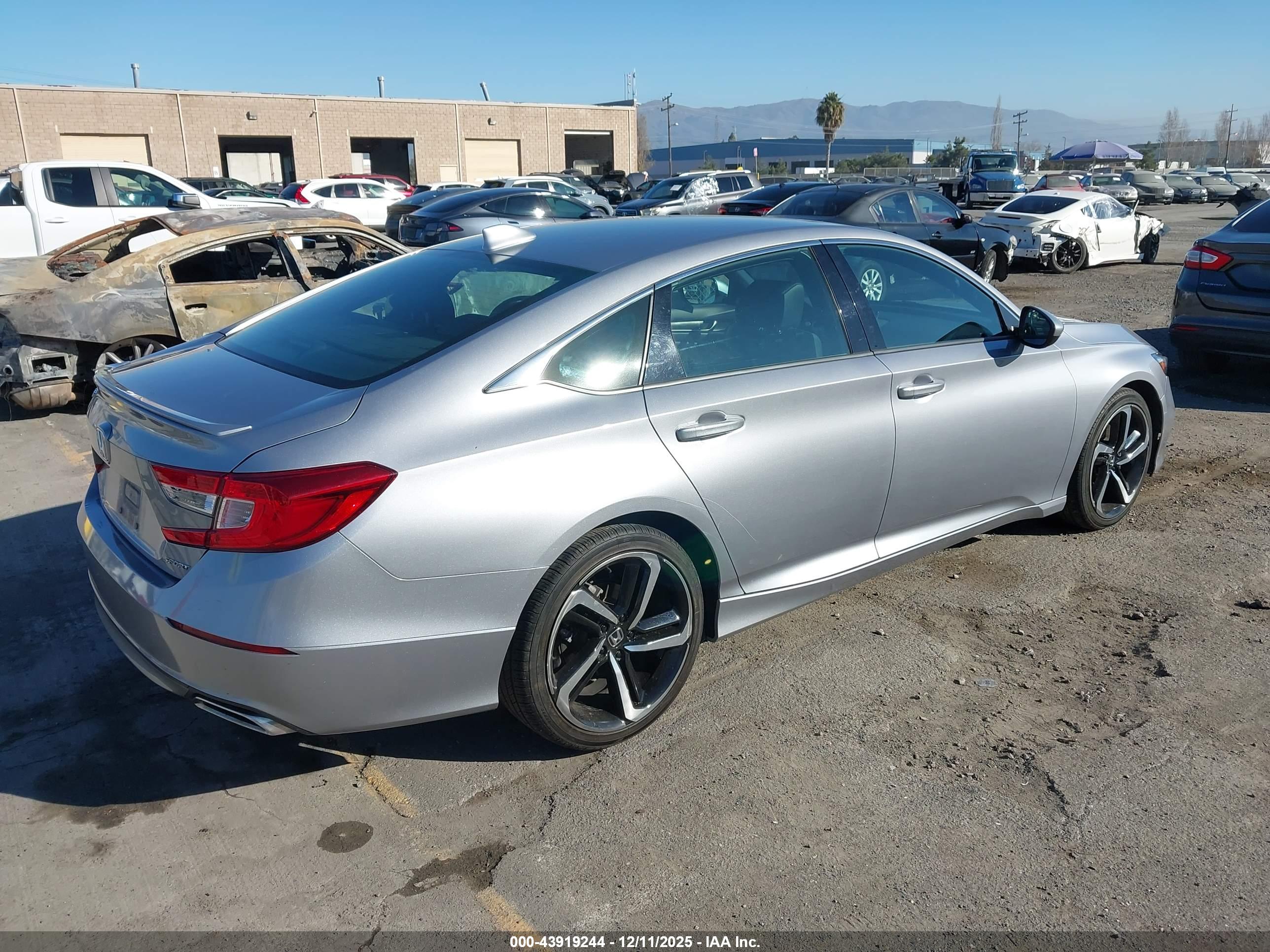 HONDA ACCORD image 4