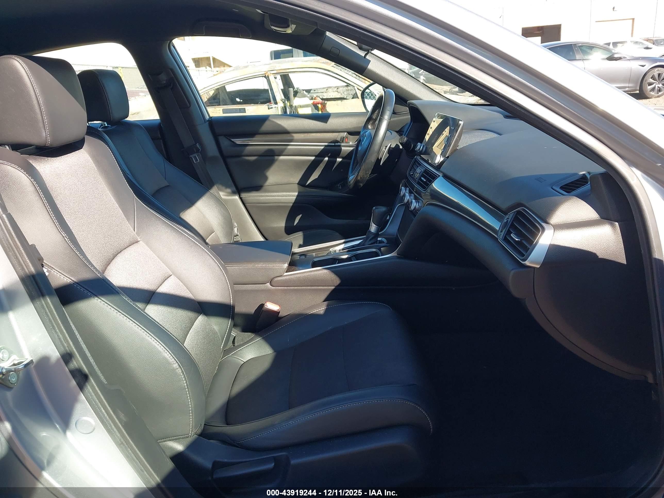 HONDA ACCORD image 5