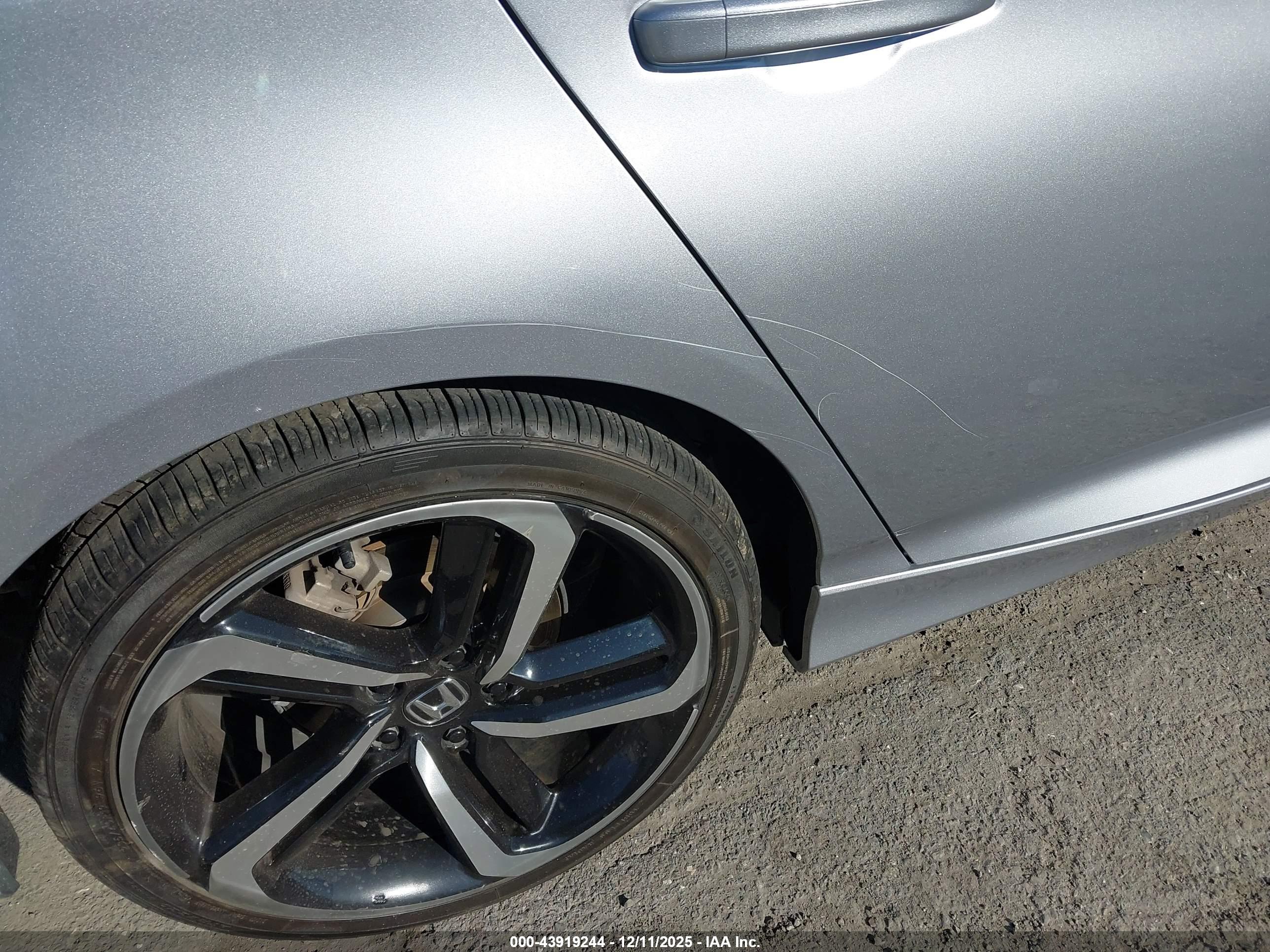 HONDA ACCORD image 6