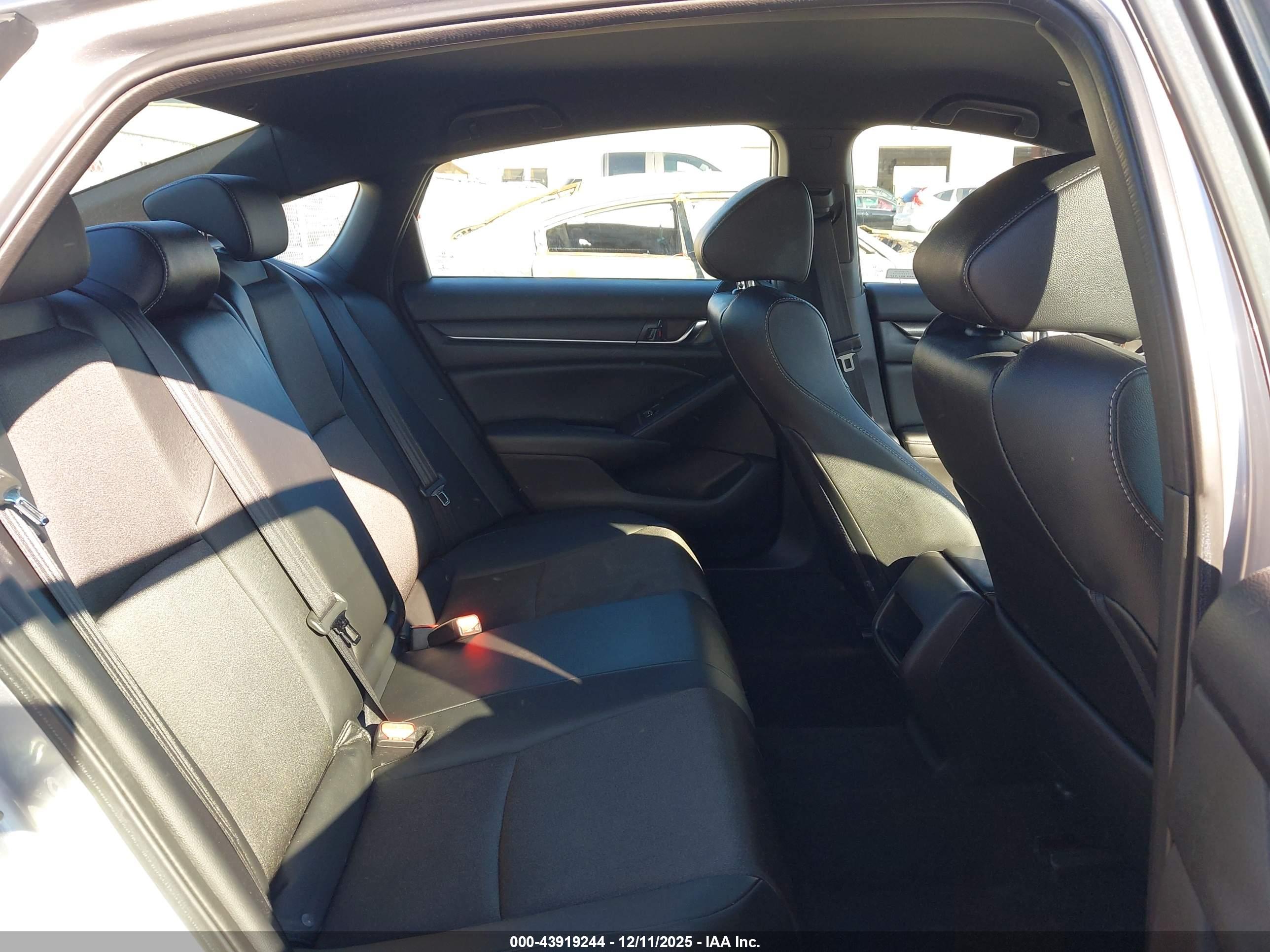 HONDA ACCORD image 8