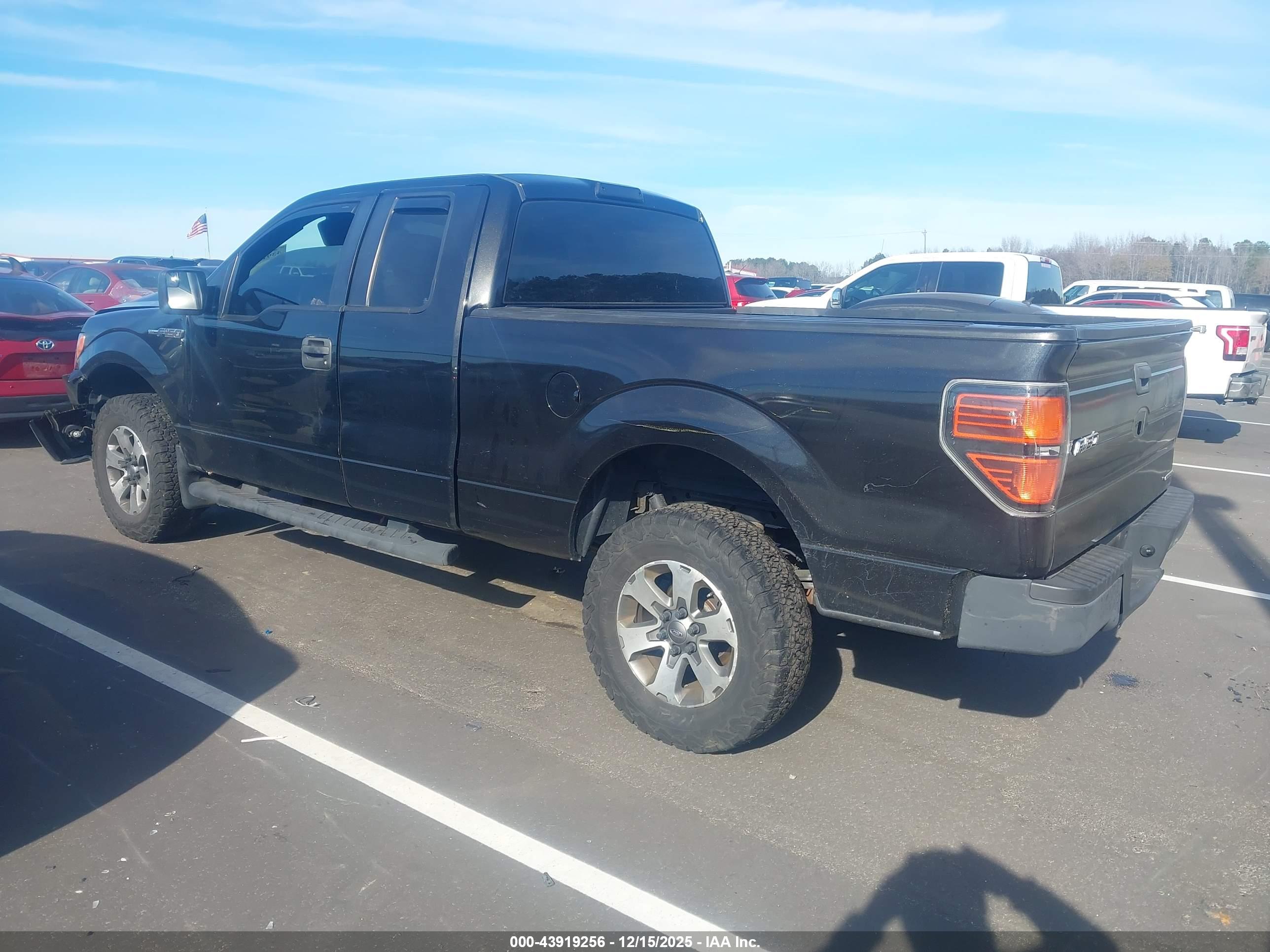 FORD F-150 image 3