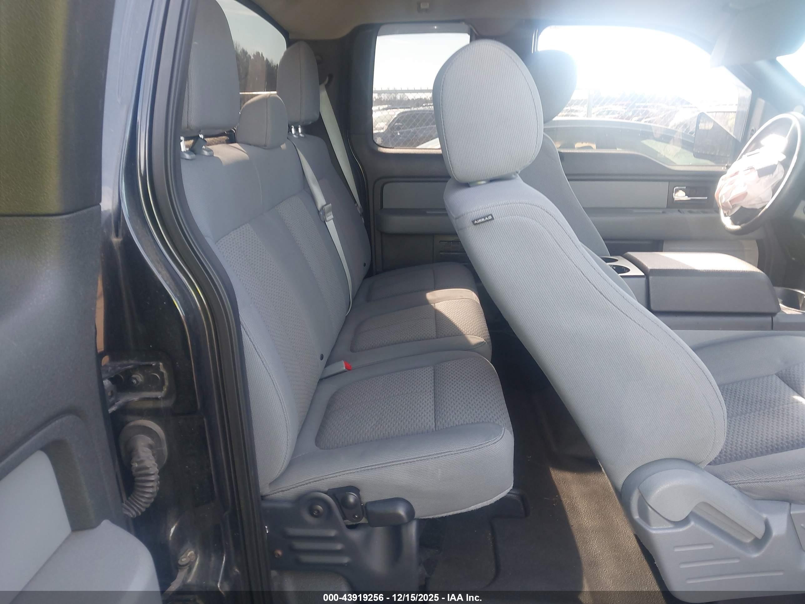 FORD F-150 image 8