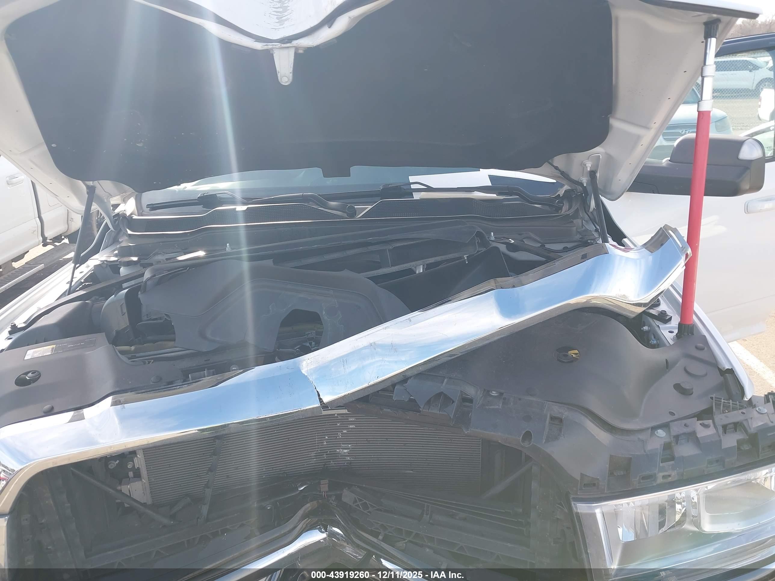 RAM 2500 image 10