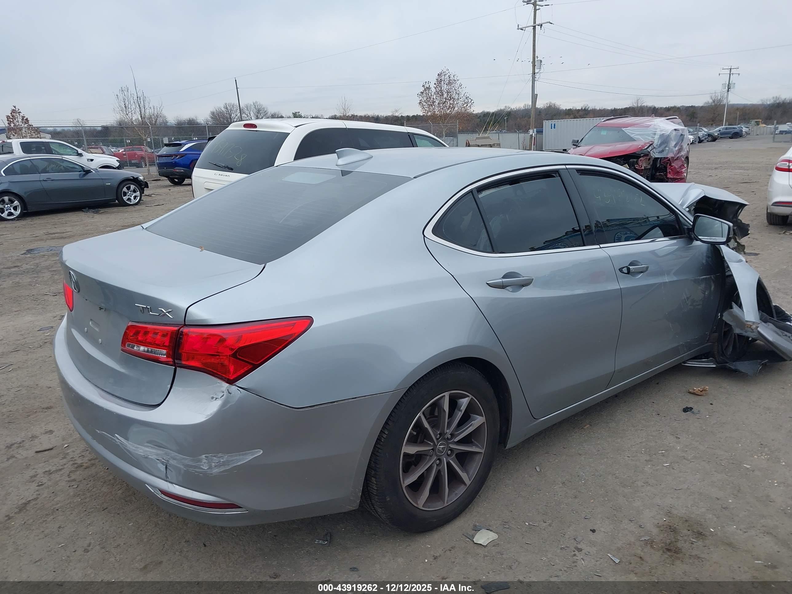 ACURA TLX image 4