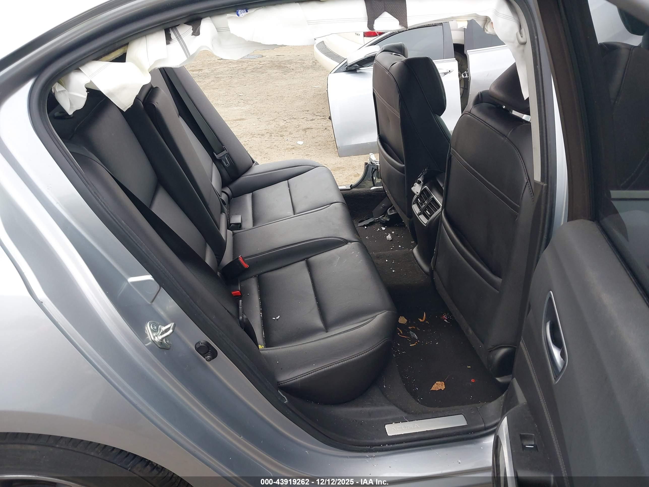 ACURA TLX image 8