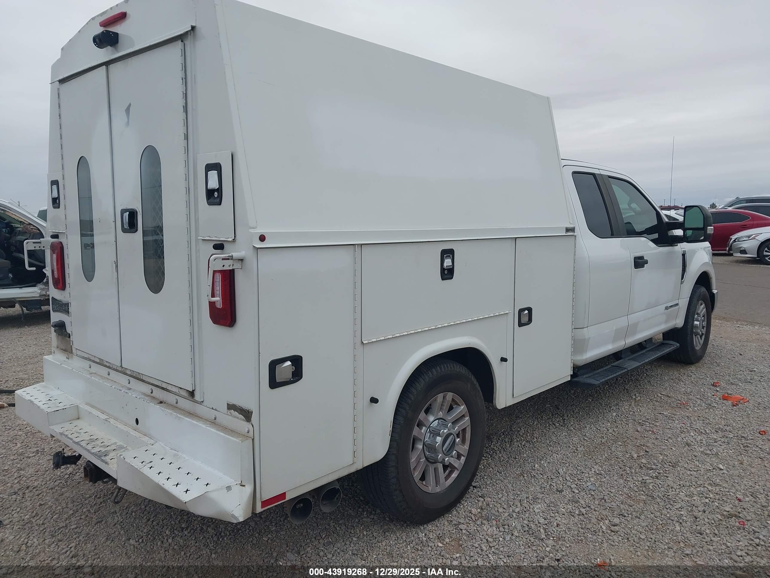FORD F-350 image 4