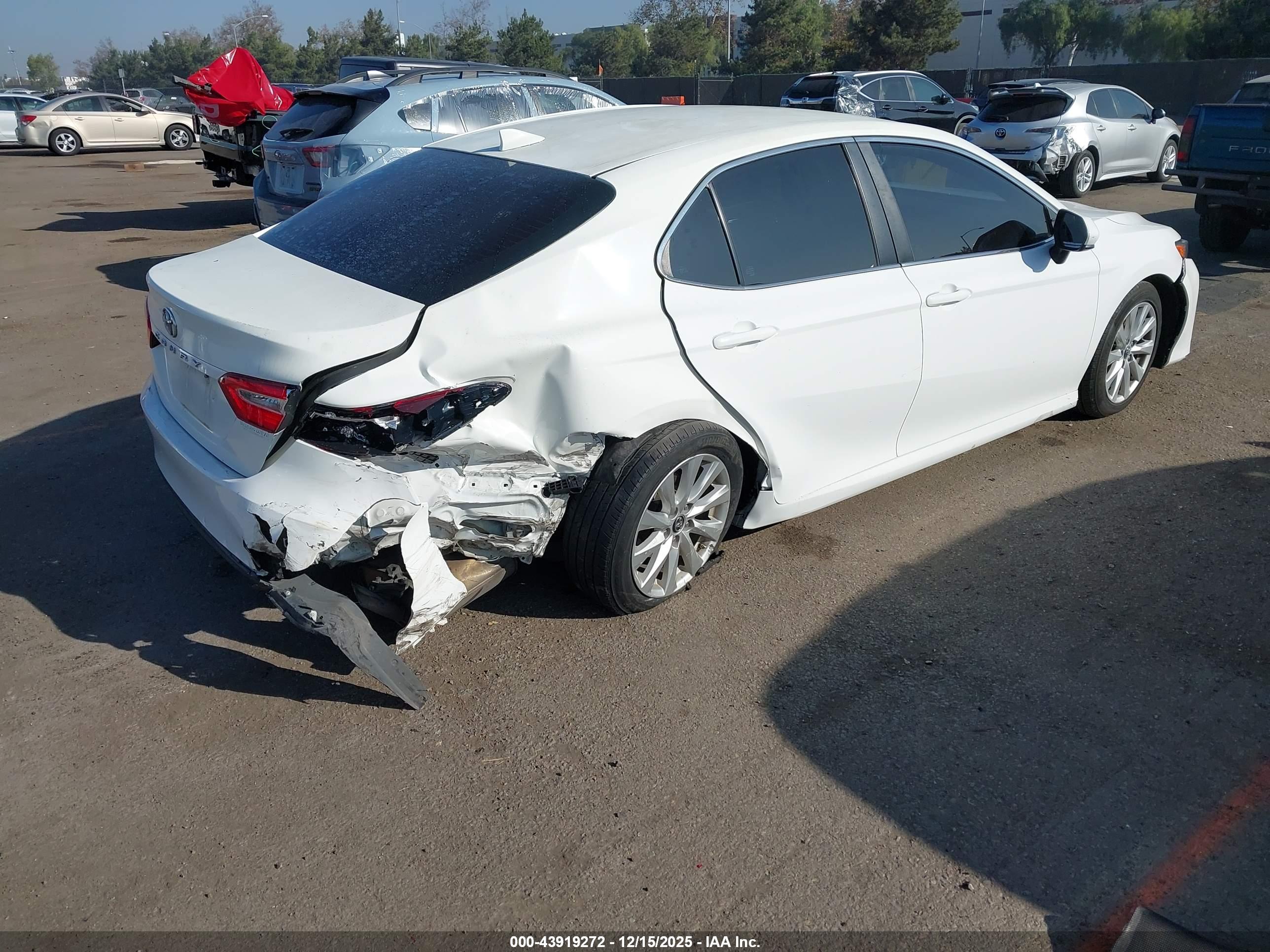 TOYOTA CAMRY image 4