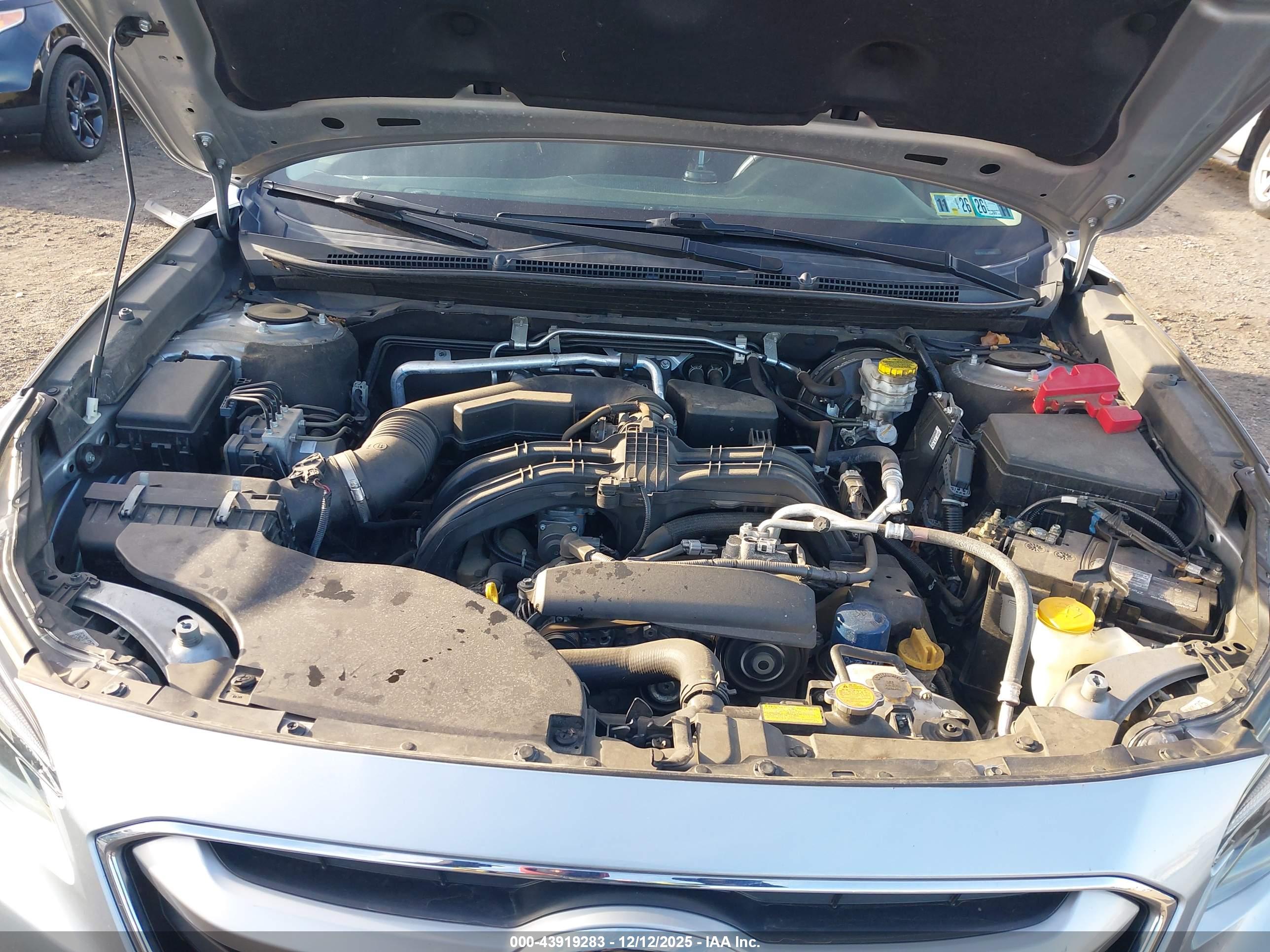 SUBARU OUTBACK image 10