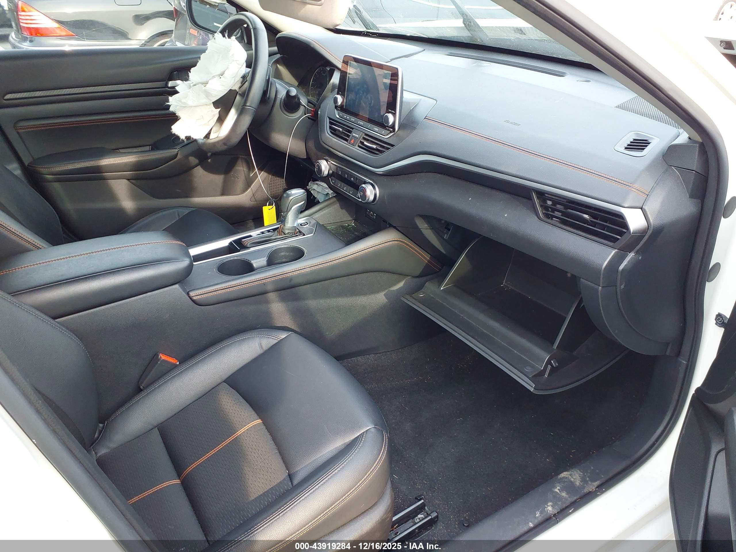 NISSAN ALTIMA image 5