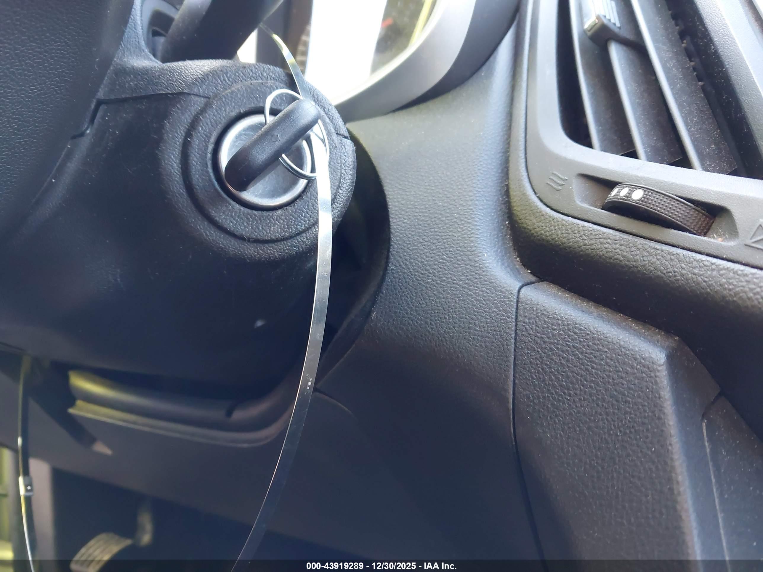CHEVROLET EQUINOX image 11