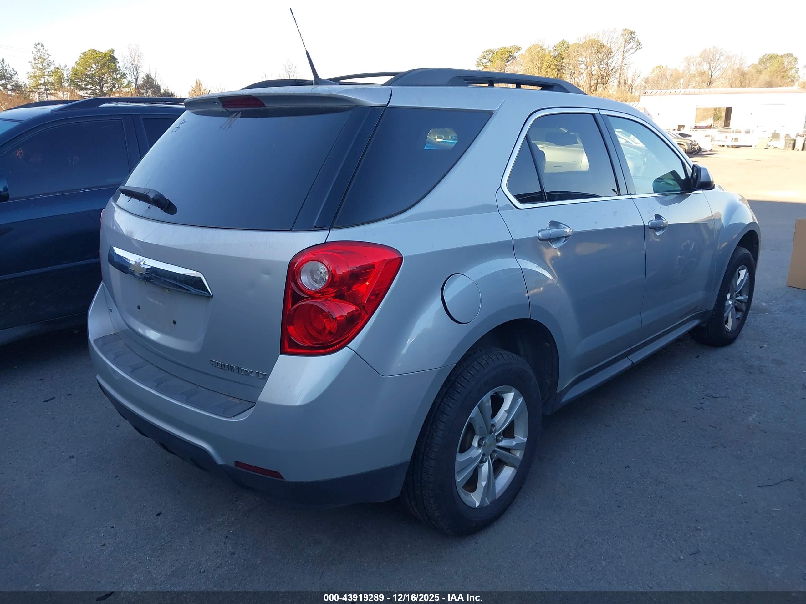CHEVROLET EQUINOX image 4