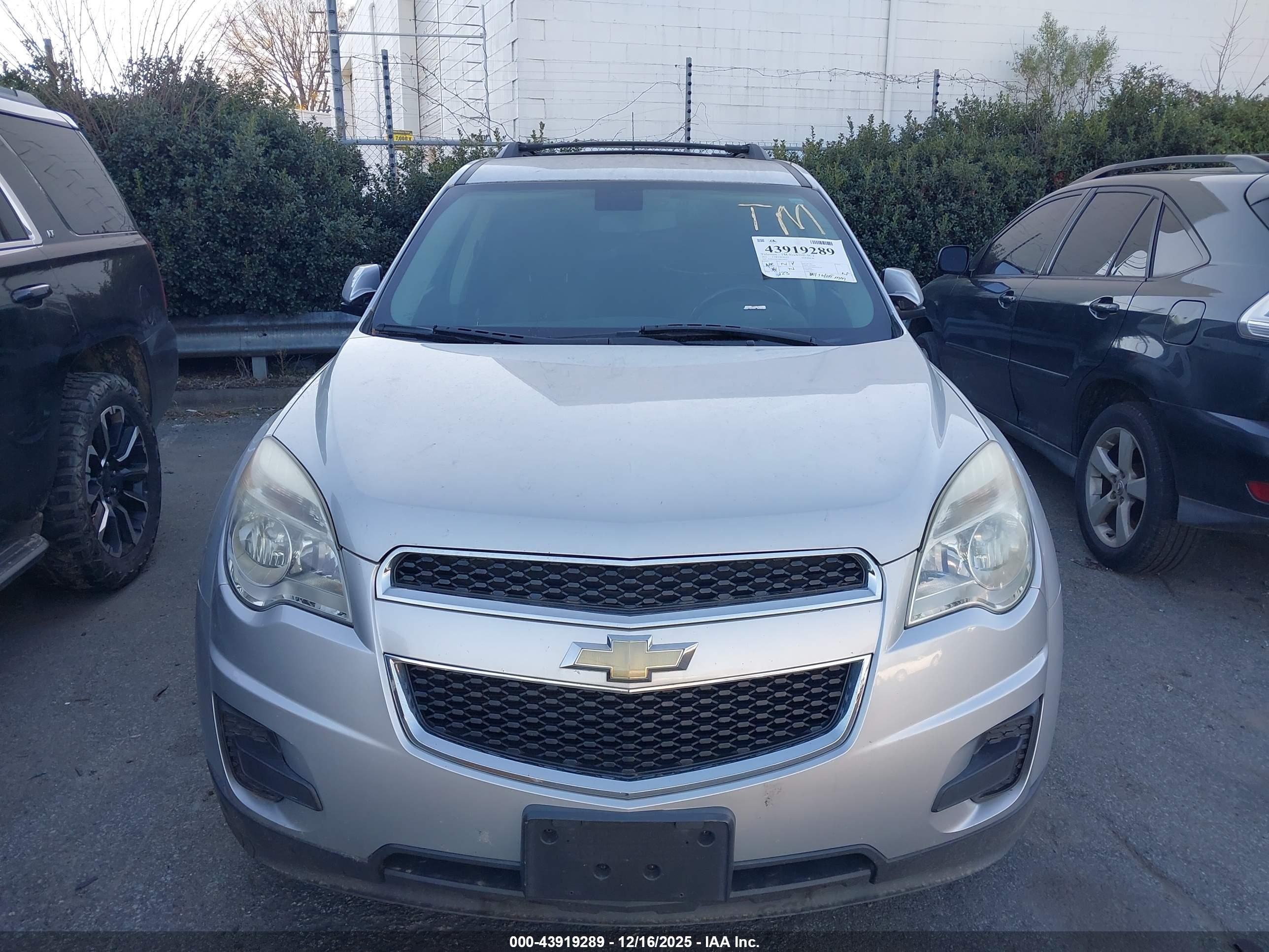 CHEVROLET EQUINOX image 6