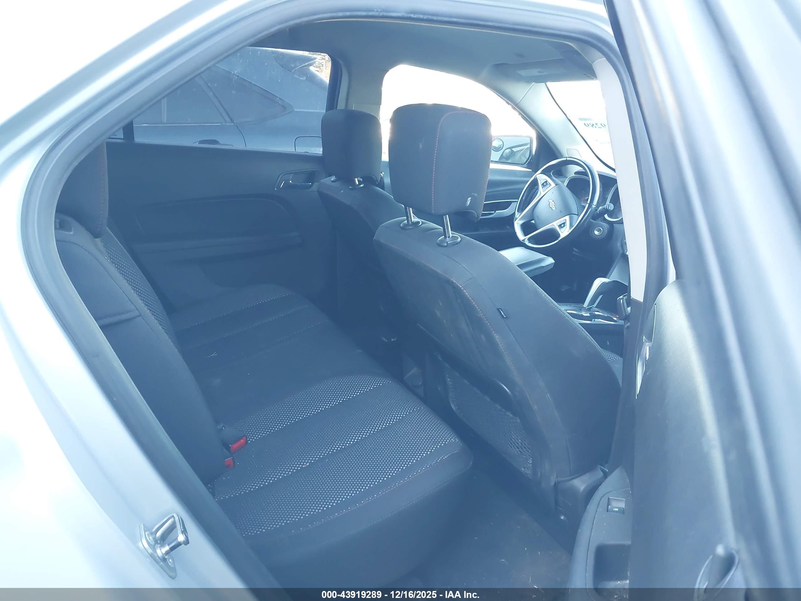 CHEVROLET EQUINOX image 8