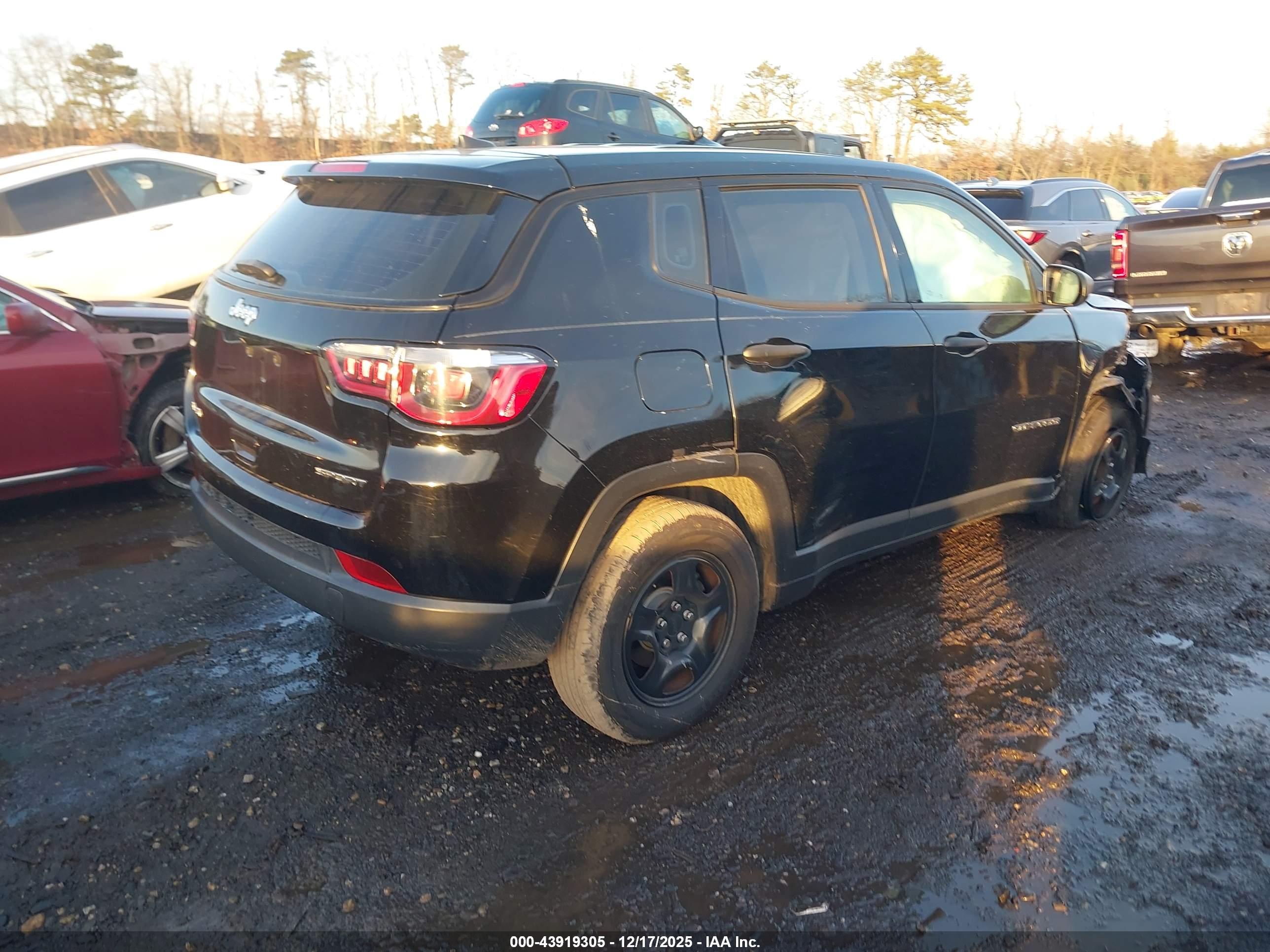JEEP COMPASS image 4