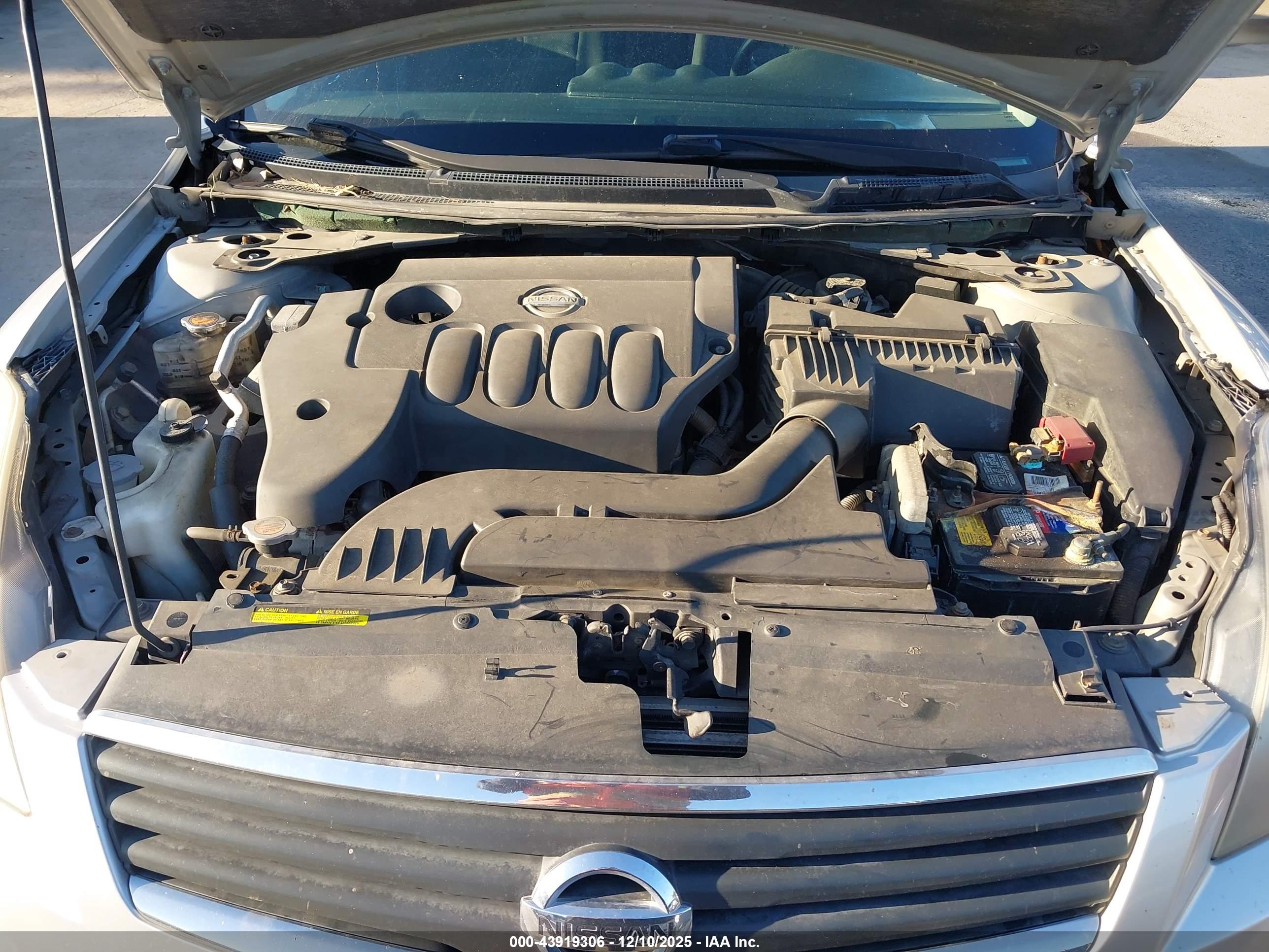 NISSAN ALTIMA image 10