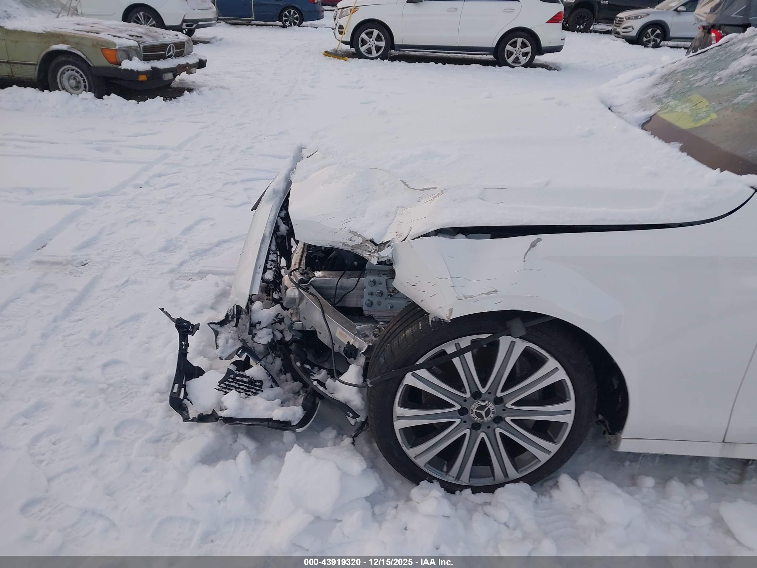 MERCEDES-BENZ E image 6