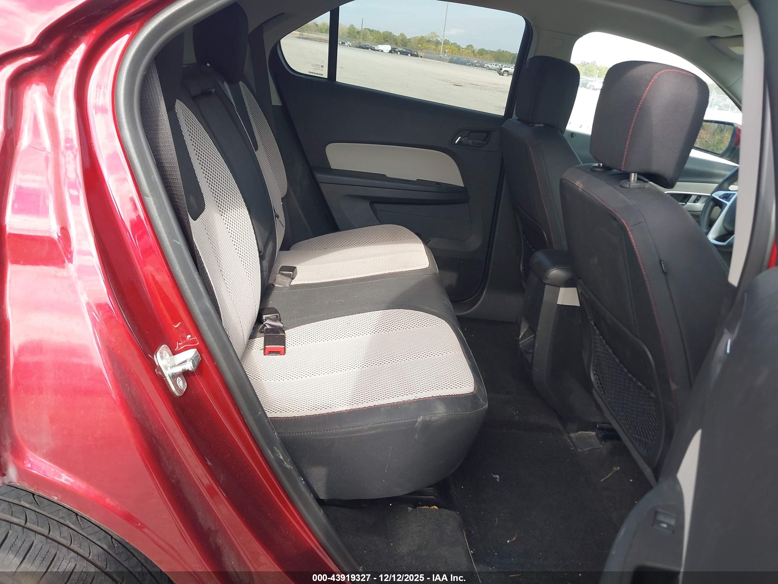 CHEVROLET EQUINOX image 8