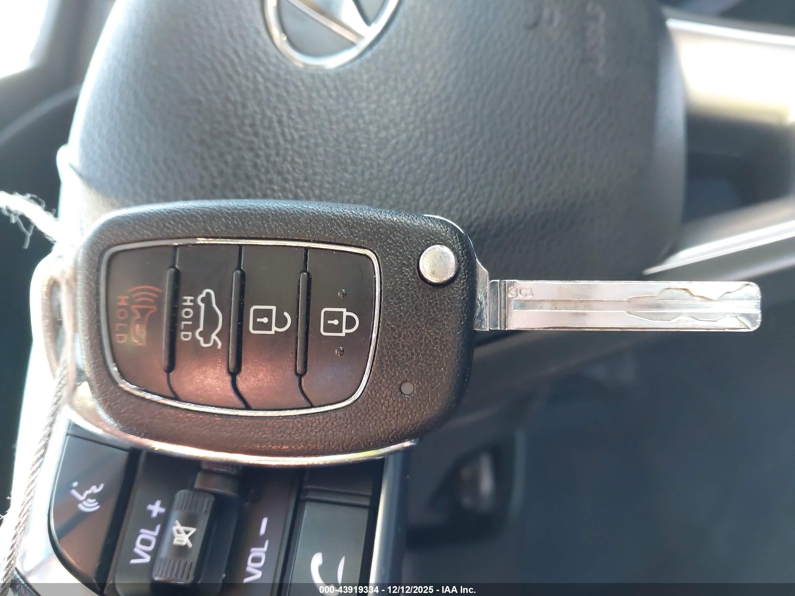 HYUNDAI SONATA image 11