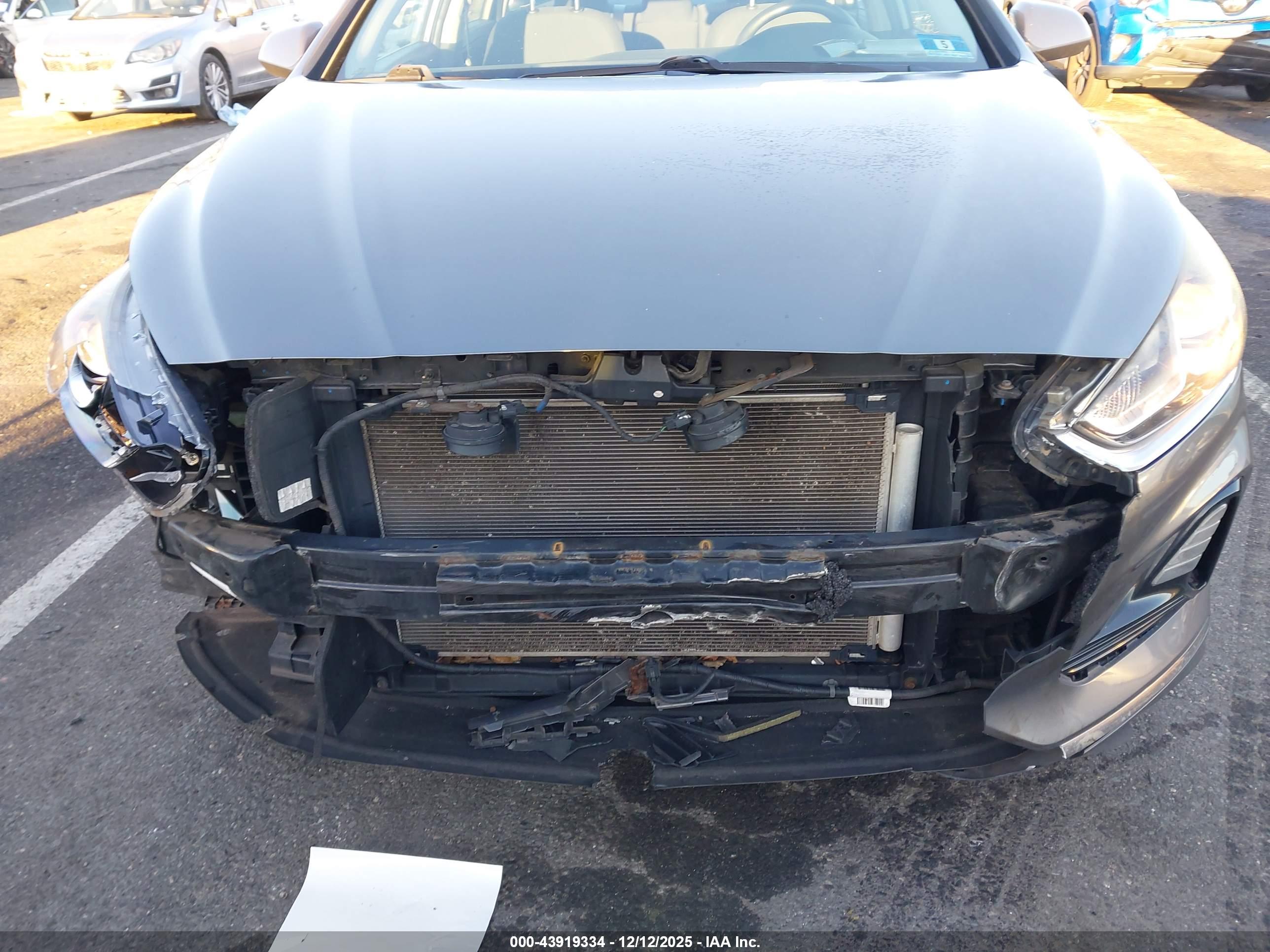 HYUNDAI SONATA image 6