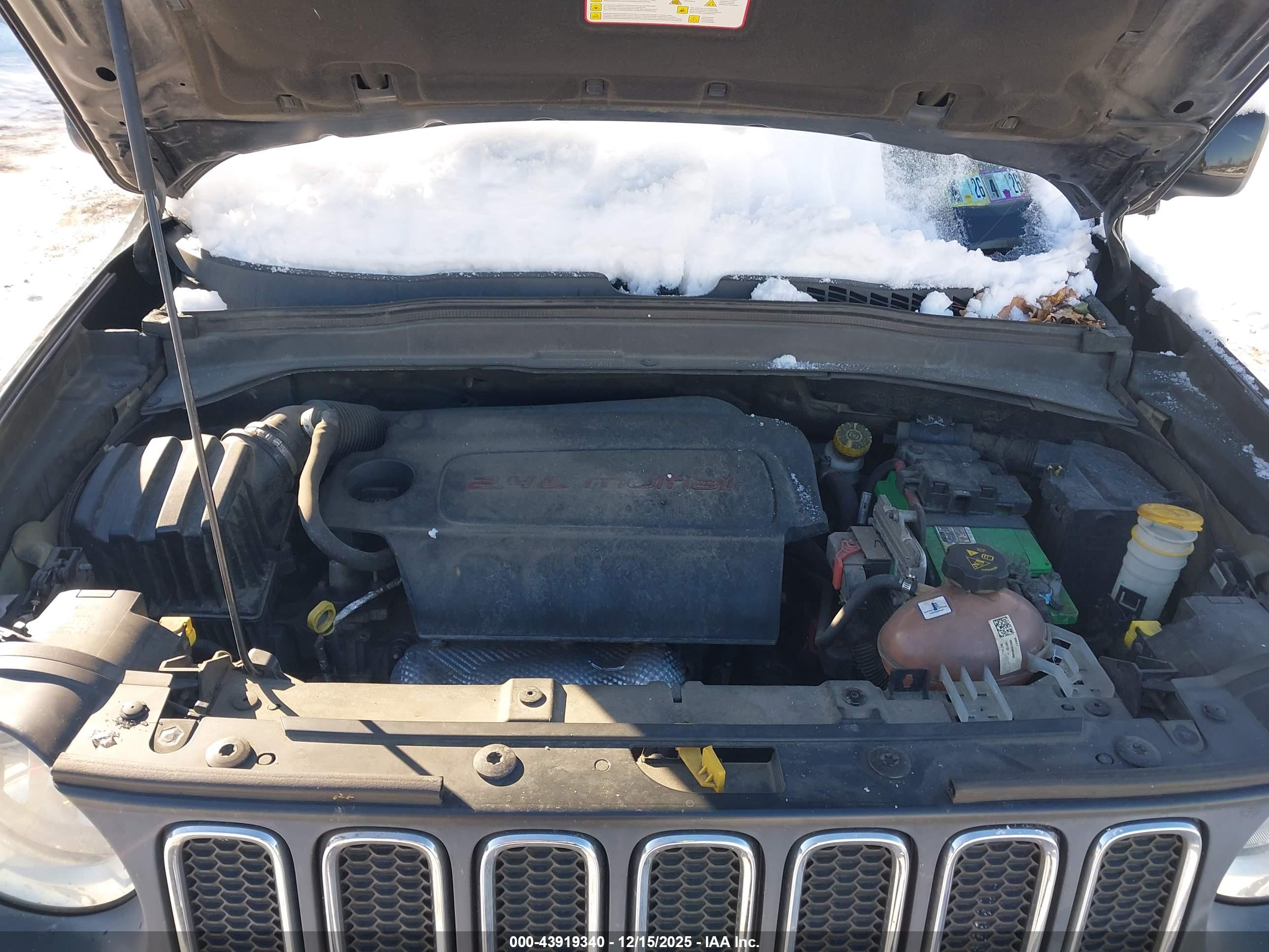 JEEP RENEGADE image 10