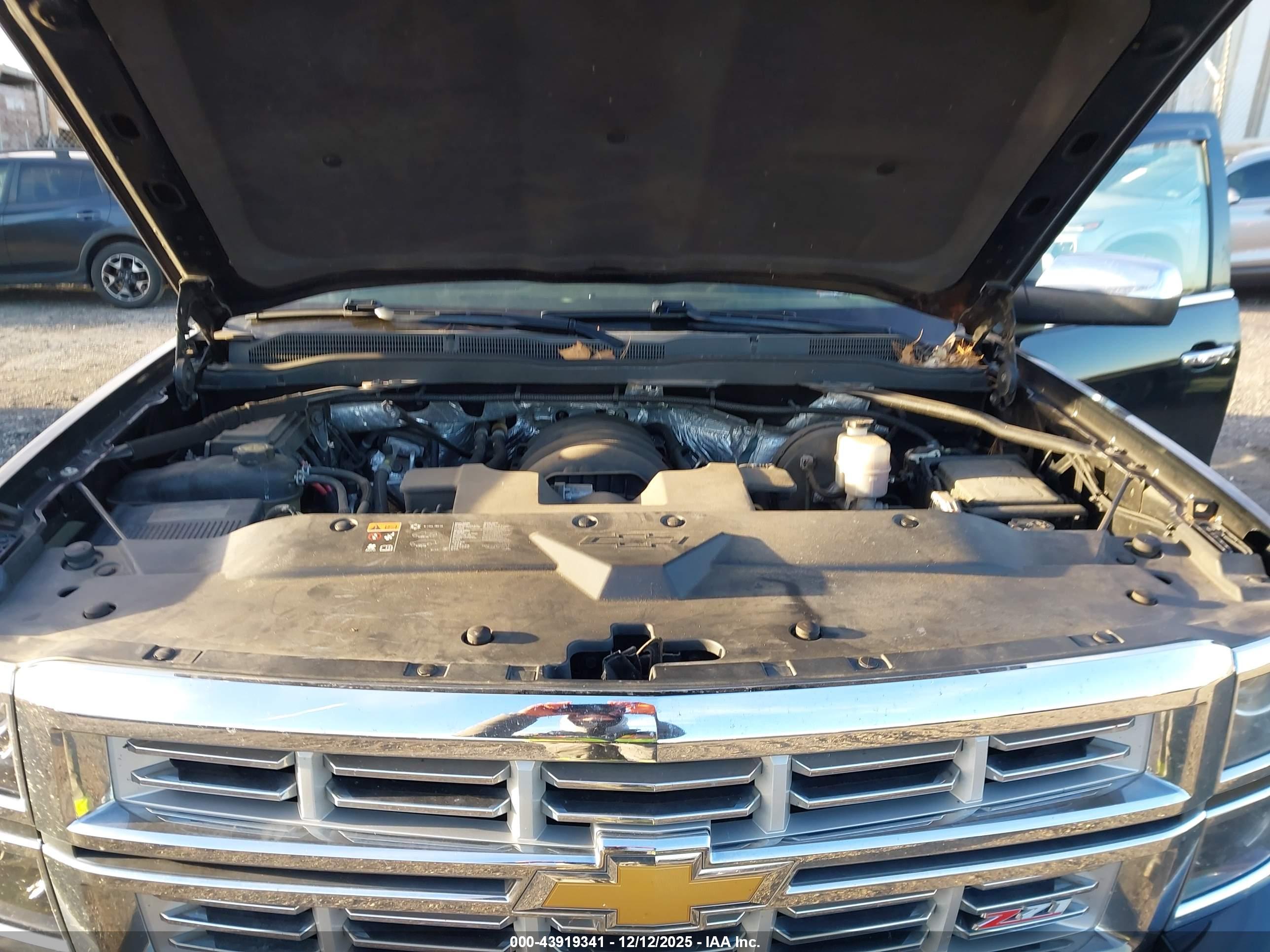 CHEVROLET SILVERADO image 10