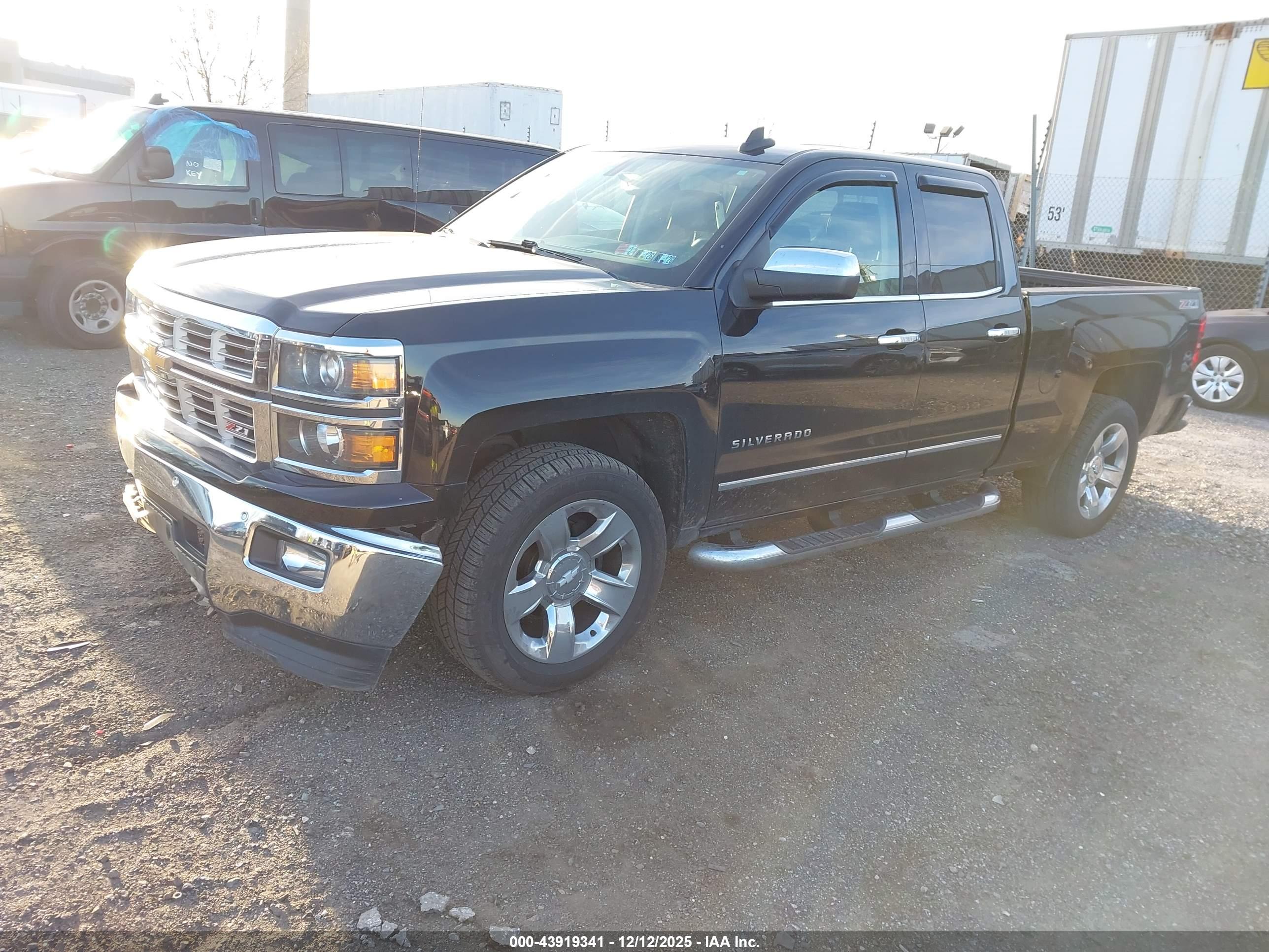 CHEVROLET SILVERADO image 2