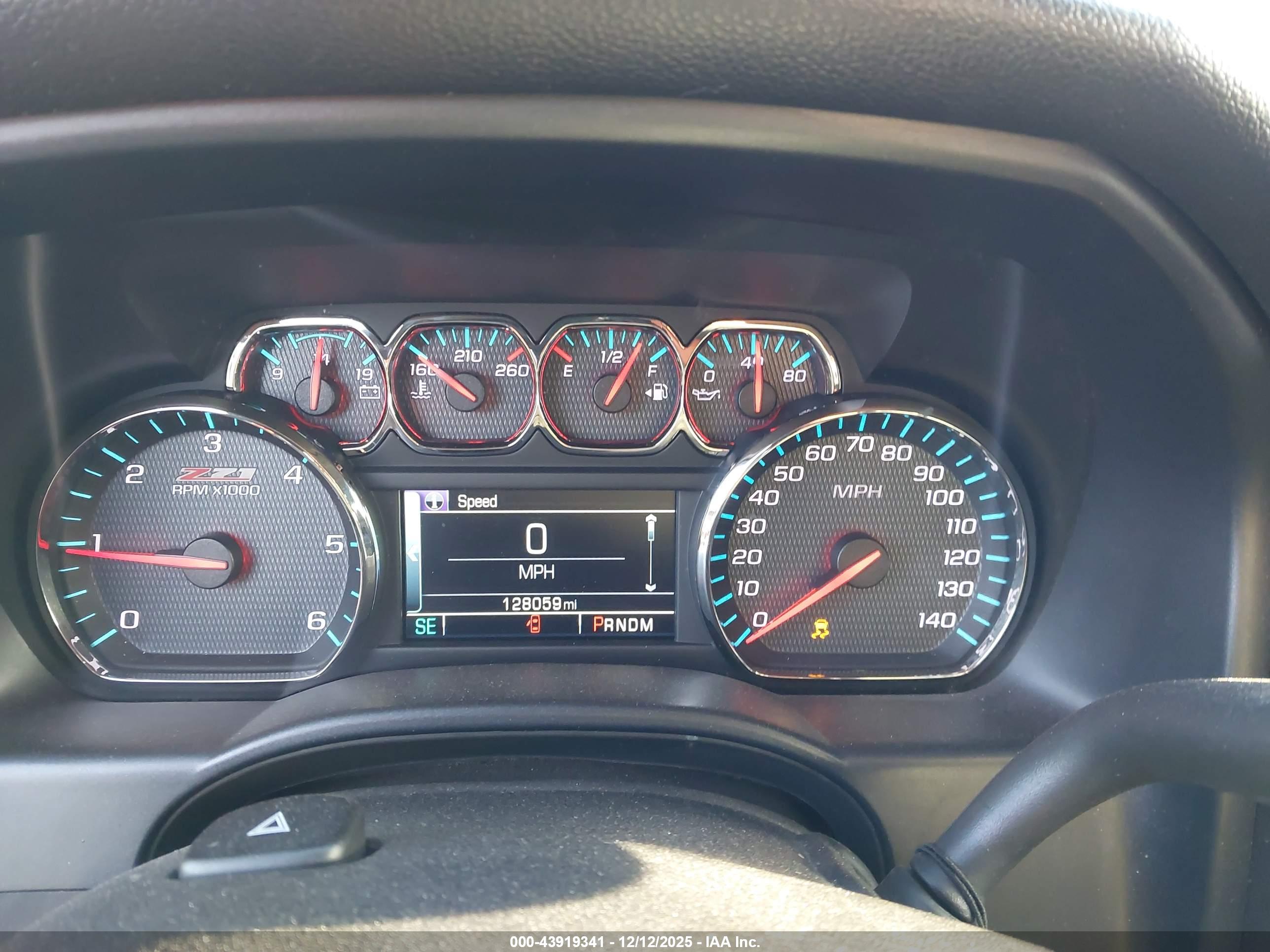CHEVROLET SILVERADO image 7